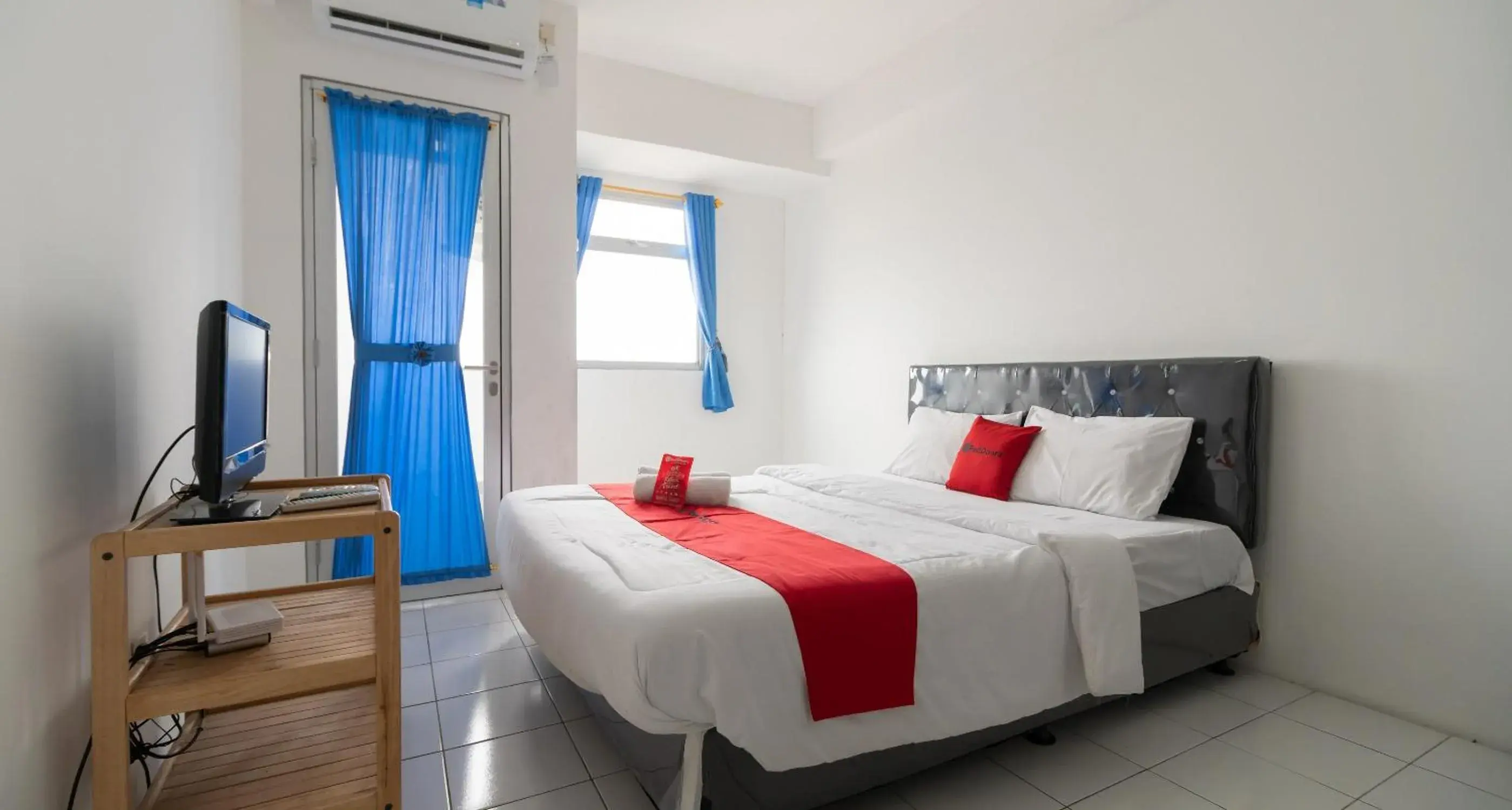 RedLiving Apartemen Gunung Putri - SIROOMS RedLiving Apartemen Gunung Putri - SIROOMS