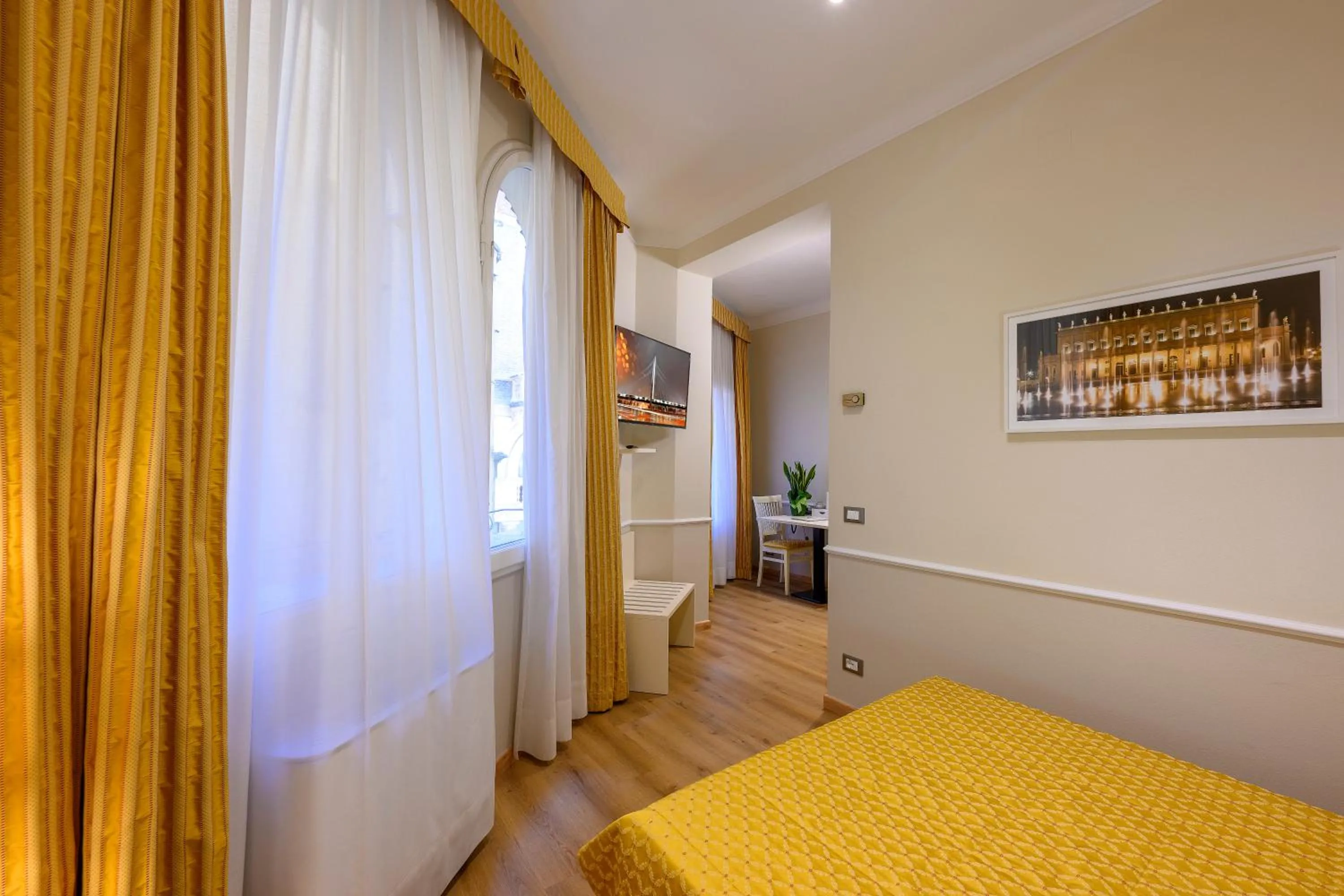 Bedroom, Bed in Albergo Reggio