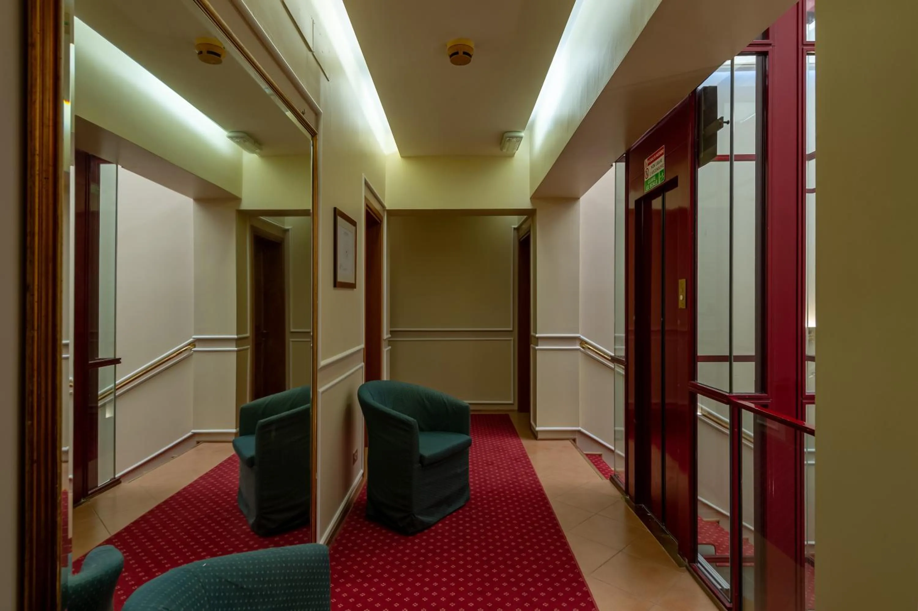 Decorative detail in Albergo Reggio