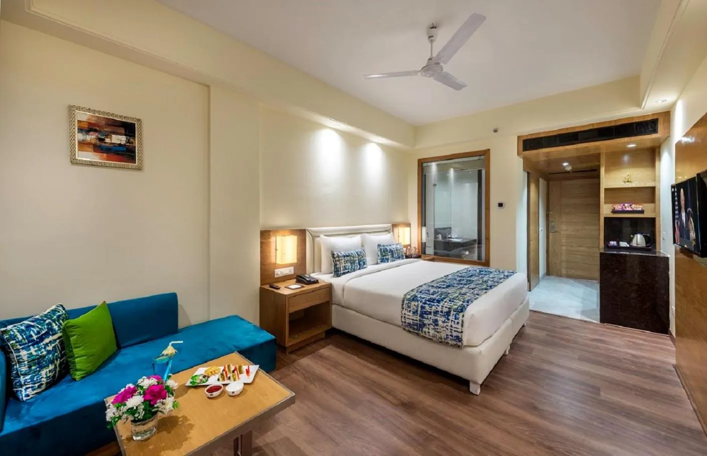 Photo of the whole room, Bed in Lords Inn Jaipur