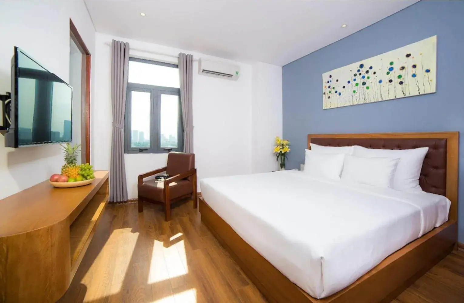 Deluxe King Room in Hai Trieu Hotel Deluxe King Room in Hai Trieu Hotel