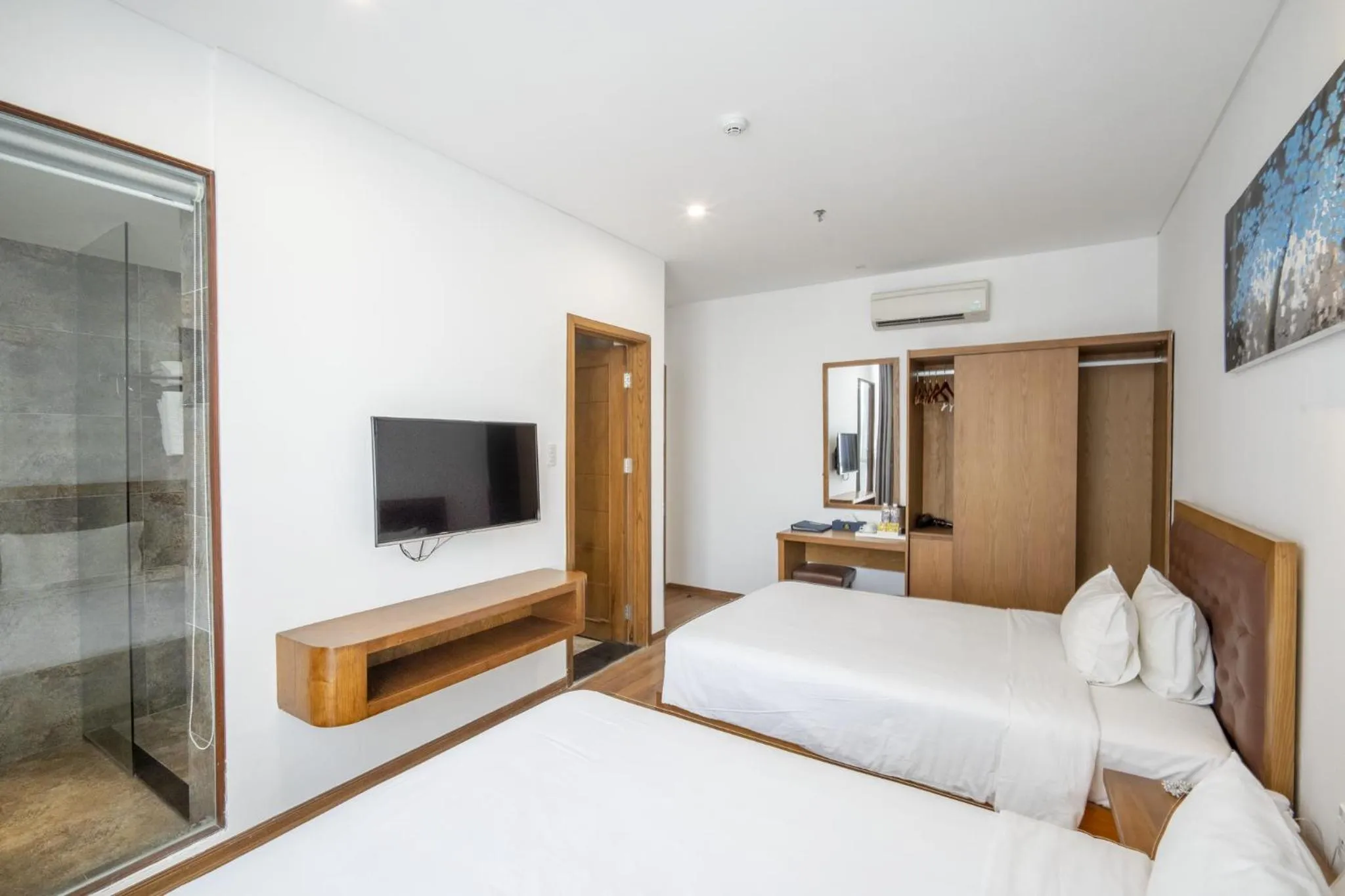 Photo of the whole room, Bed in Hai Trieu Hotel