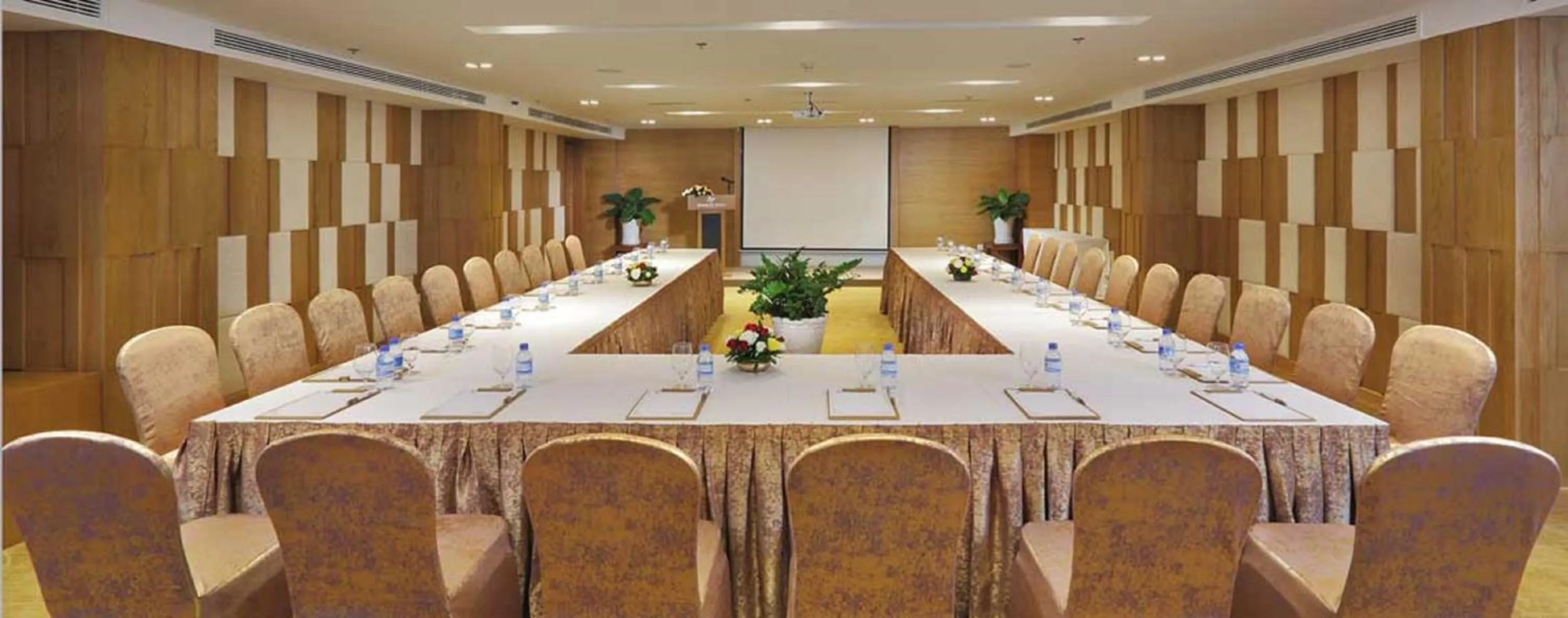 Meeting/conference room in Hai Trieu Hotel