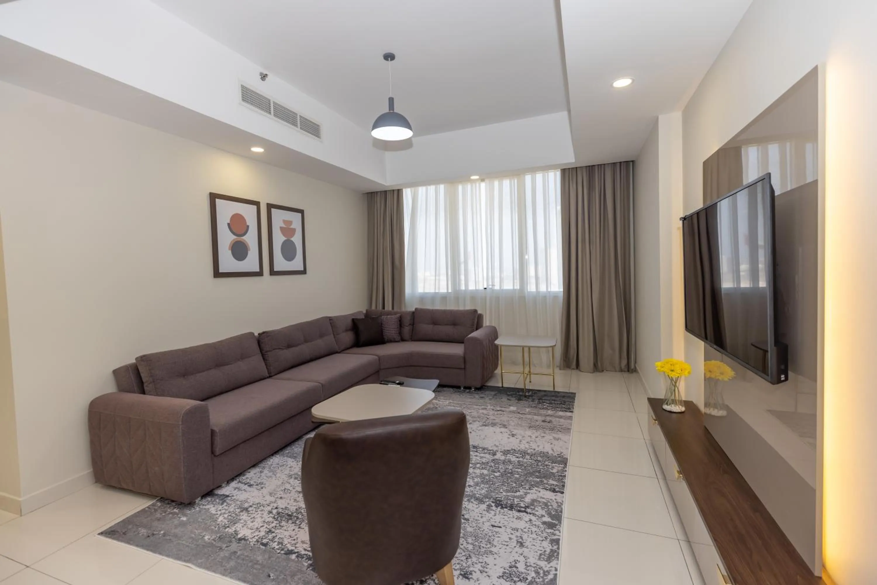 TV and multimedia in Platinum Coast Hotel Apartments