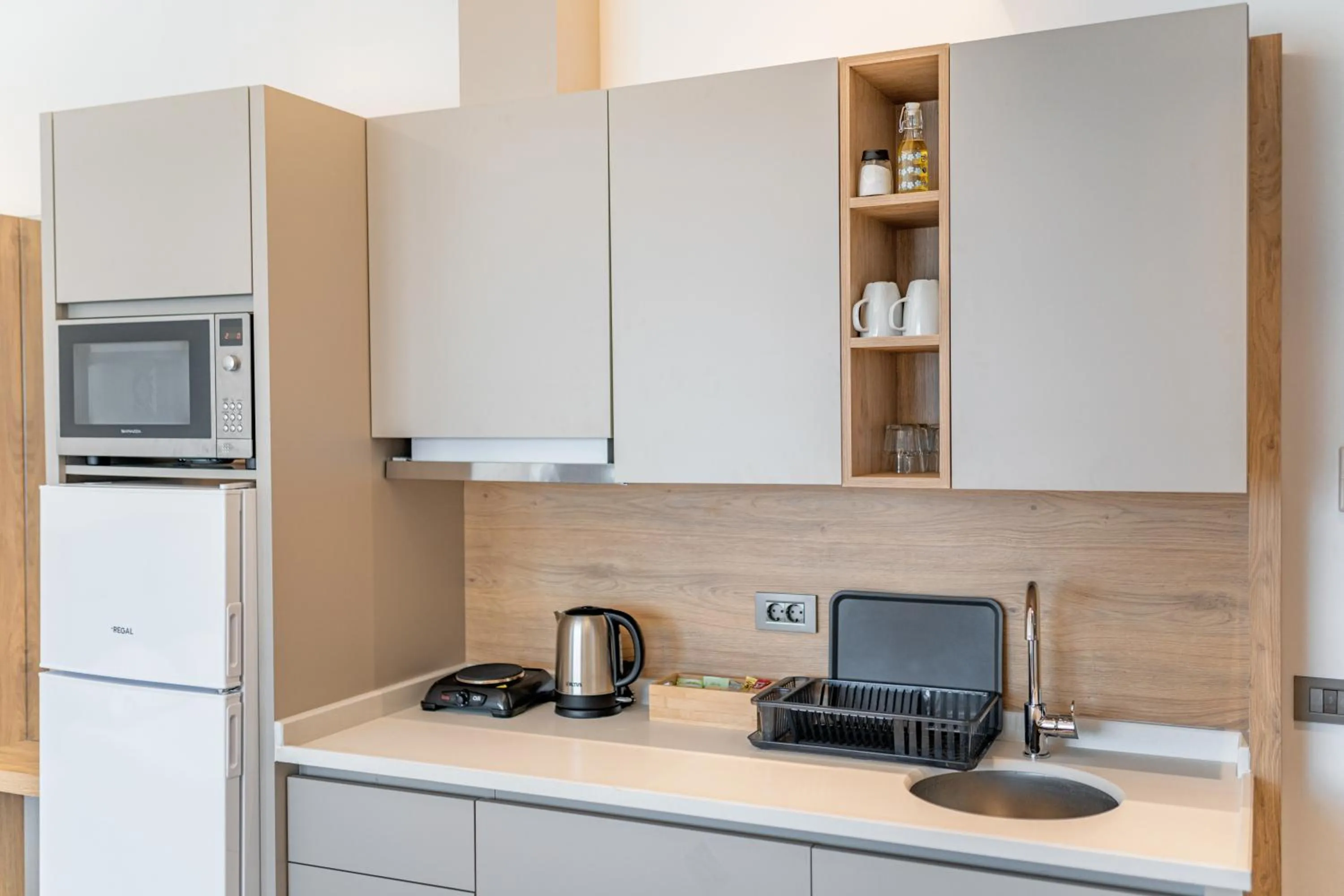 Kitchen or kitchenette in New Safir Apart Hotel
