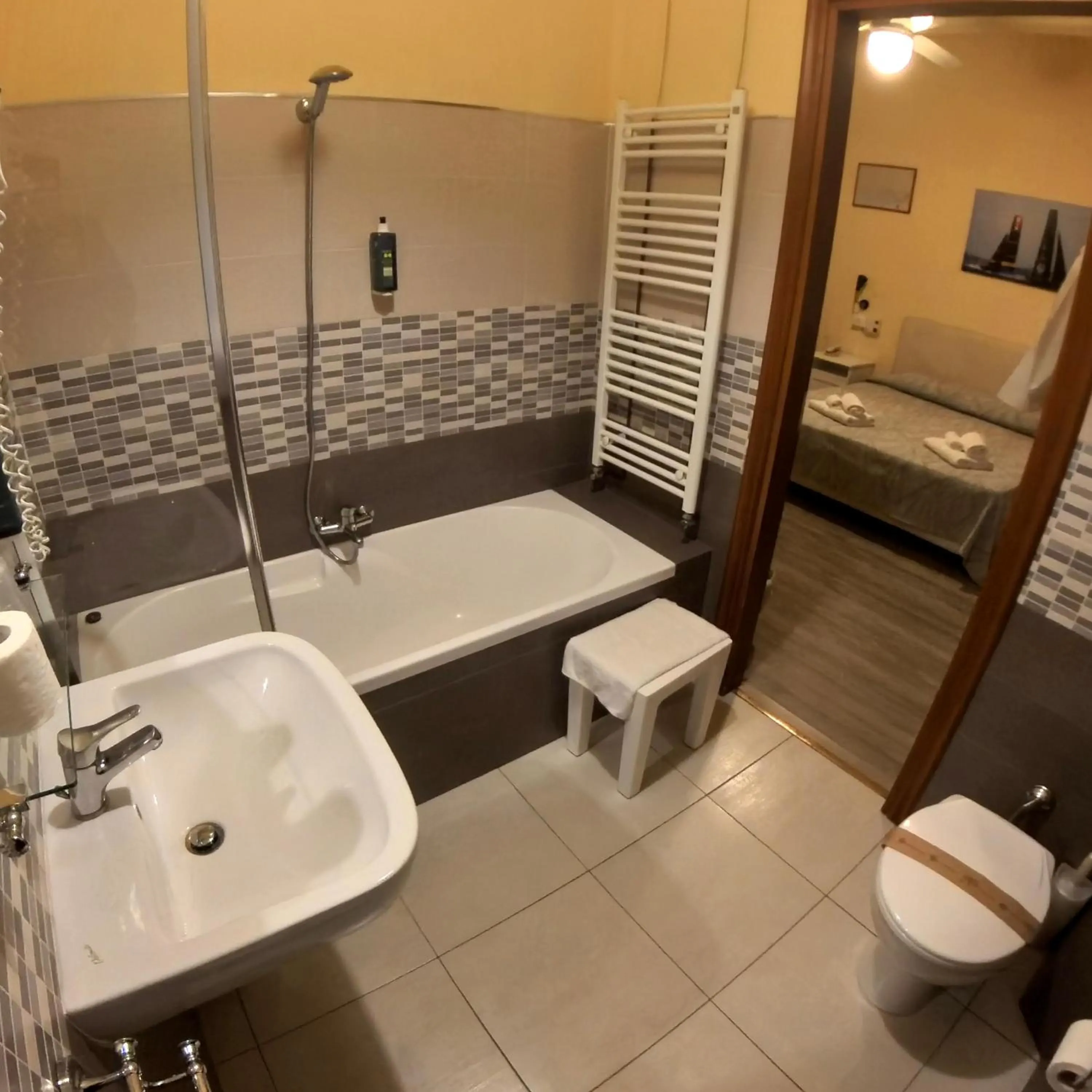 Bathroom in Giappone Inn Parking Hotel