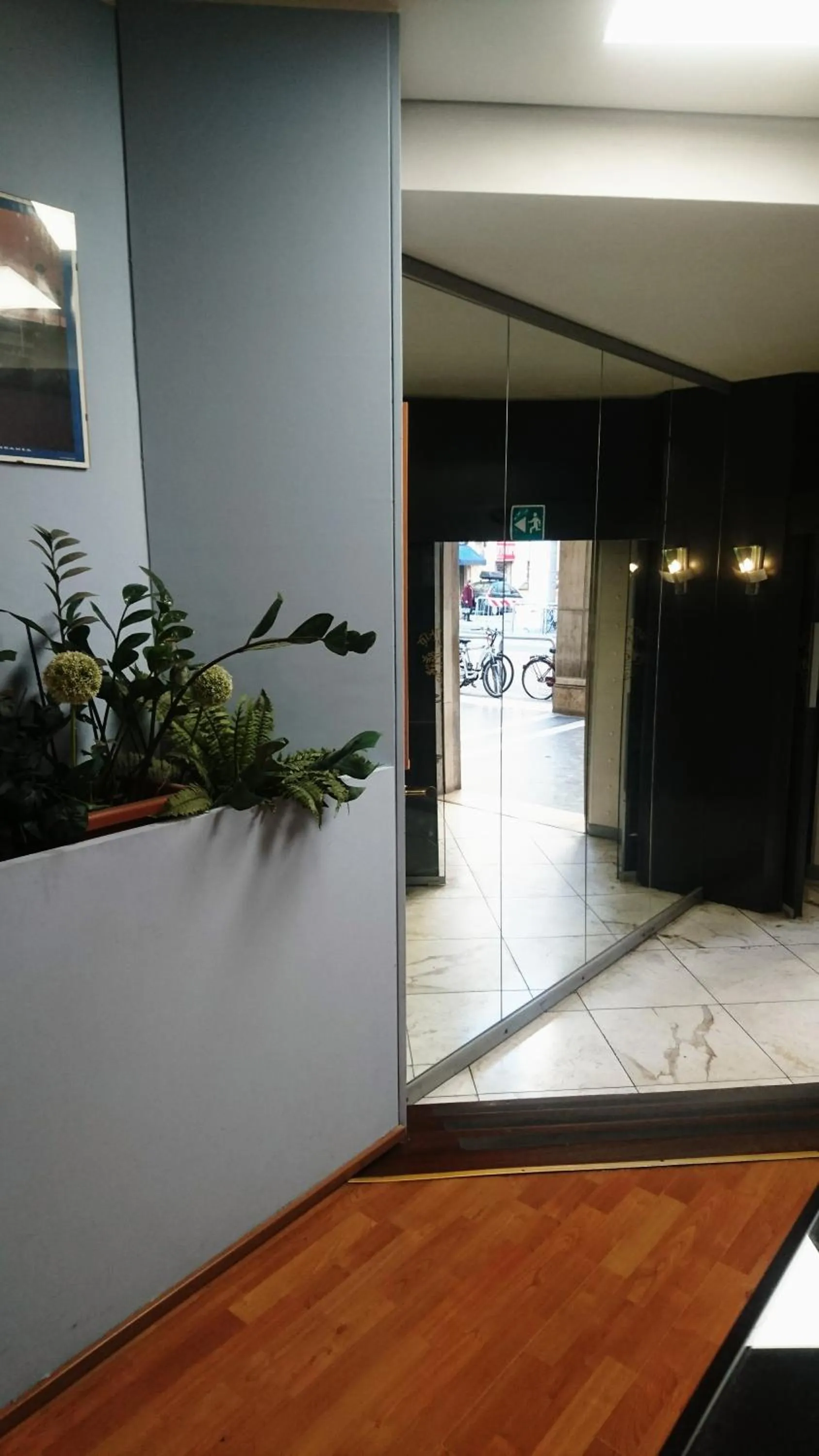 Giappone Inn Parking Hotel