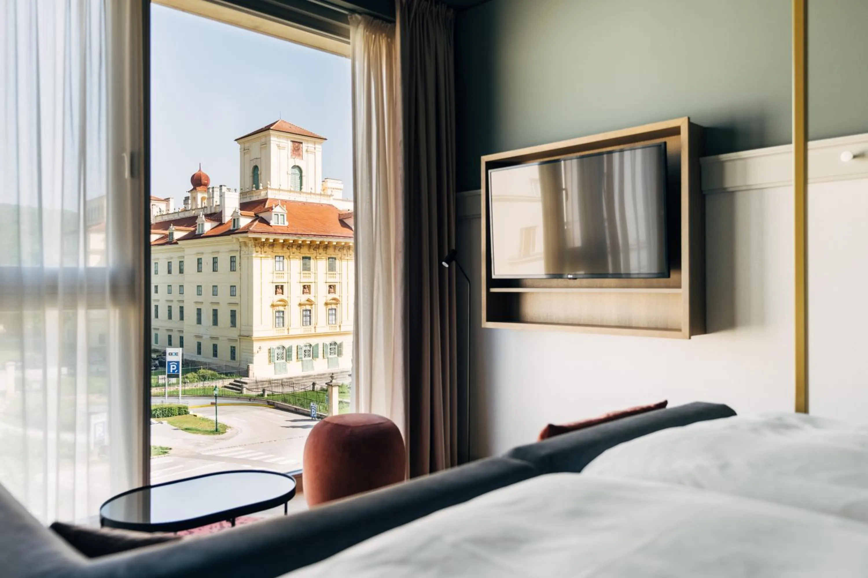 View (from property/room), Bed in Hotel Galántha