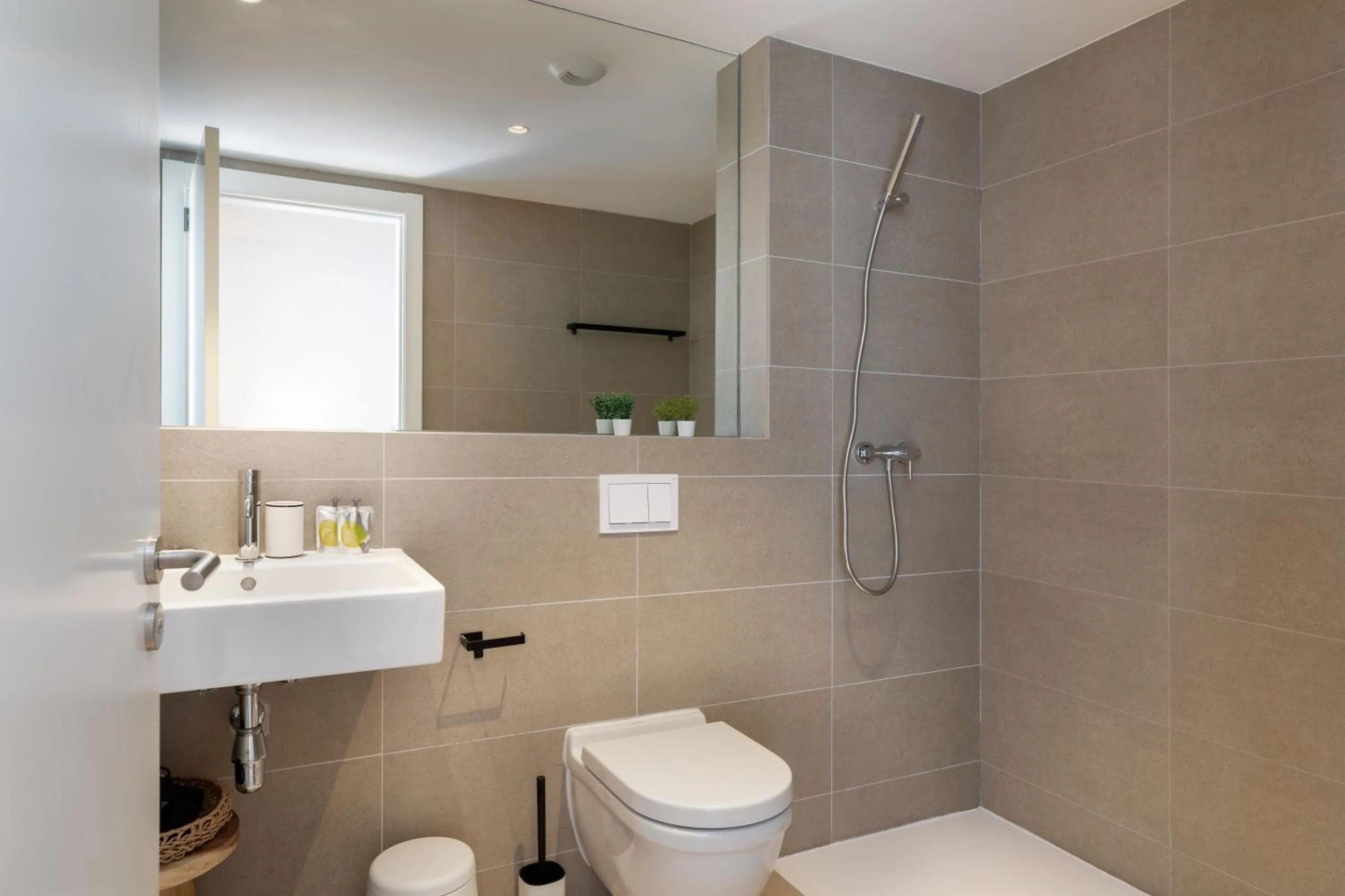 Shower in Flateli Sant Antoni 4