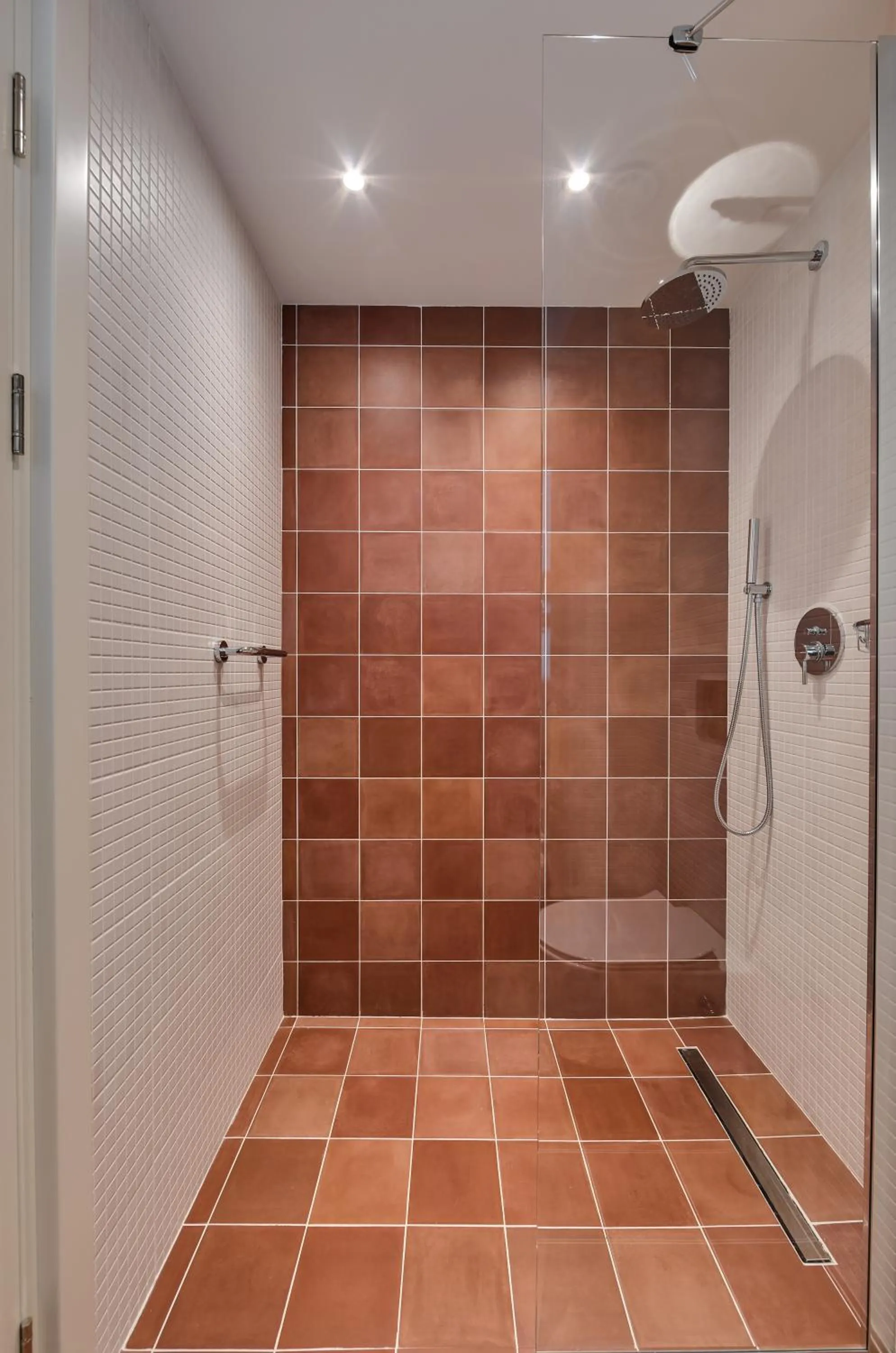 Shower in Glarros OldTown