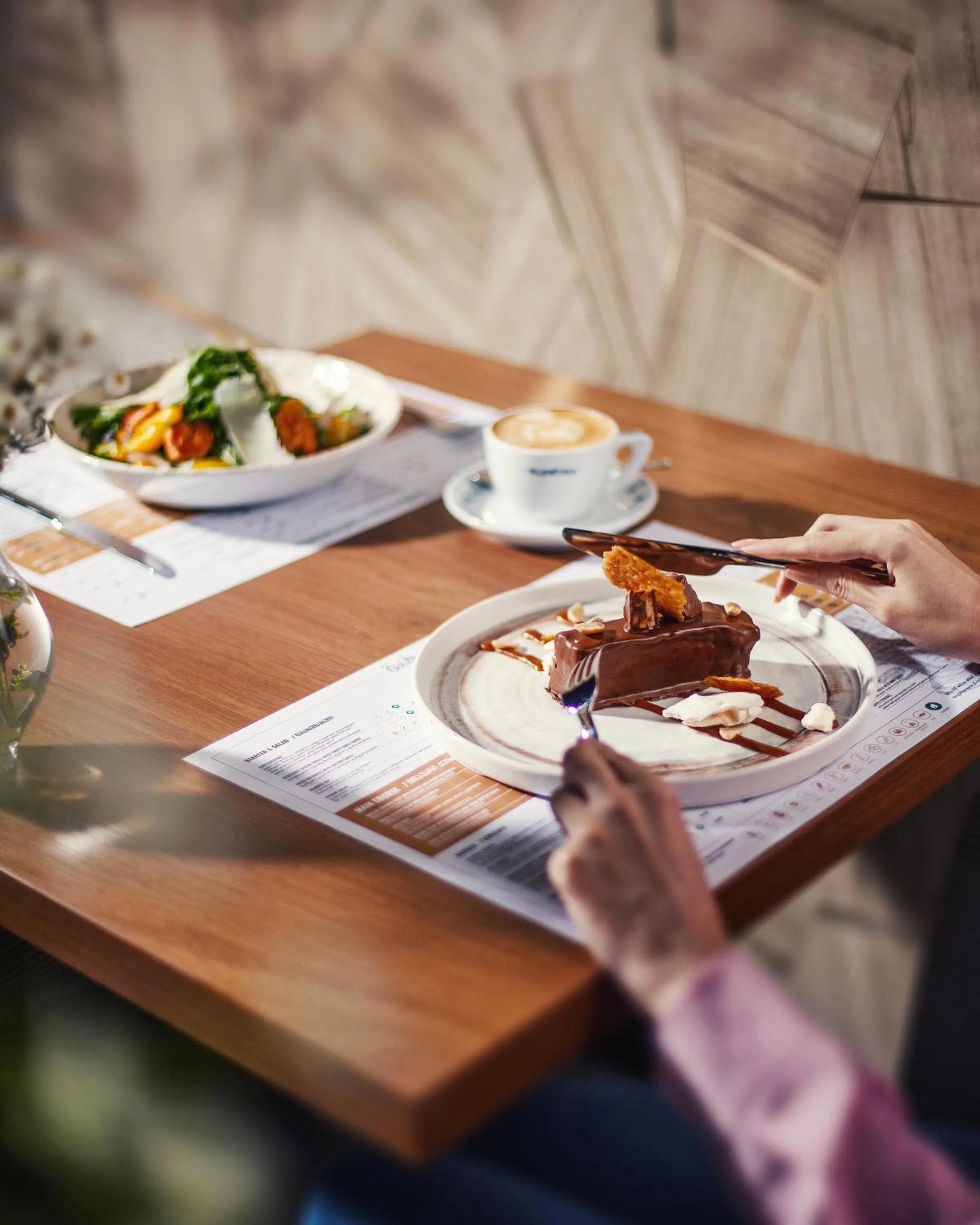 Food and drinks in Glarros OldTown