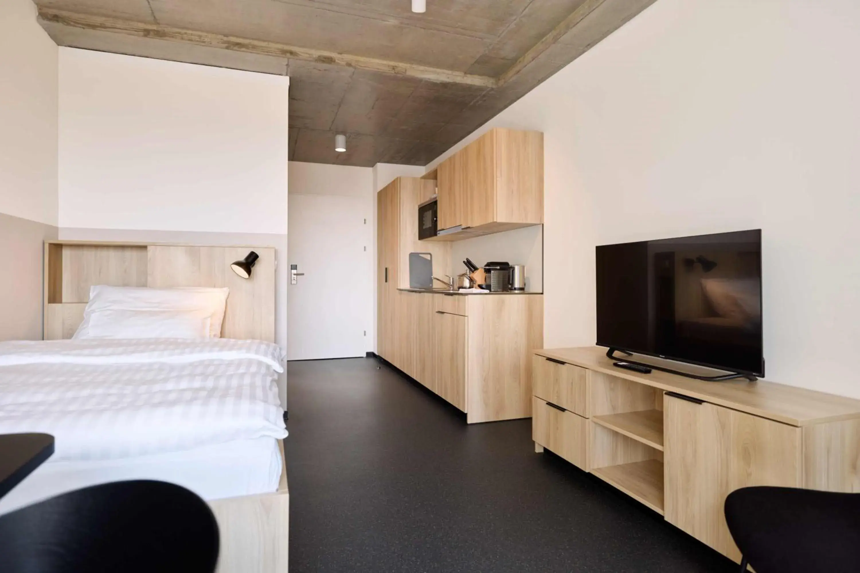 Gold Studio in District Living Gold Studio in District Living