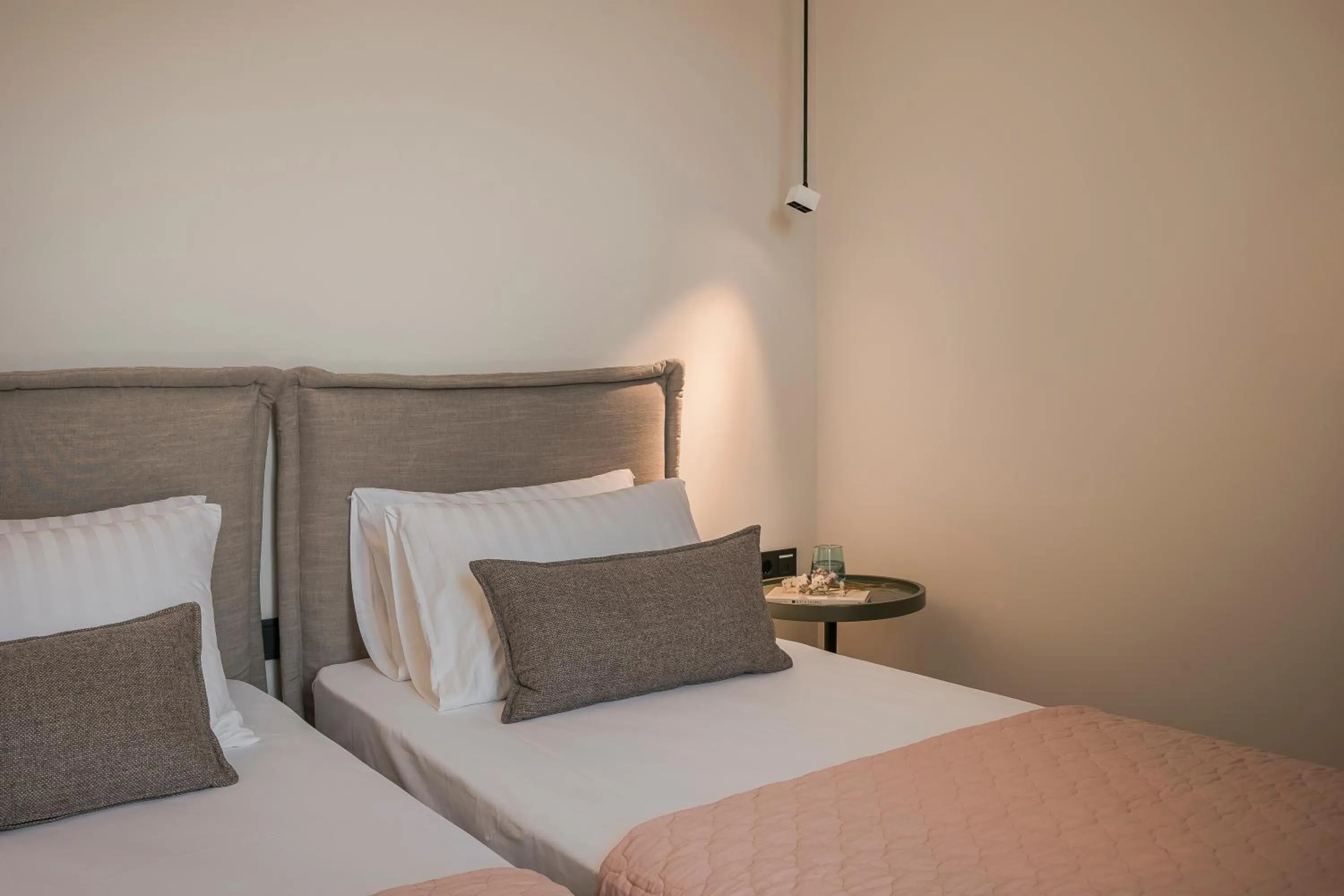 Bed in SEA ZANTE Luxury Beachfront Retreat