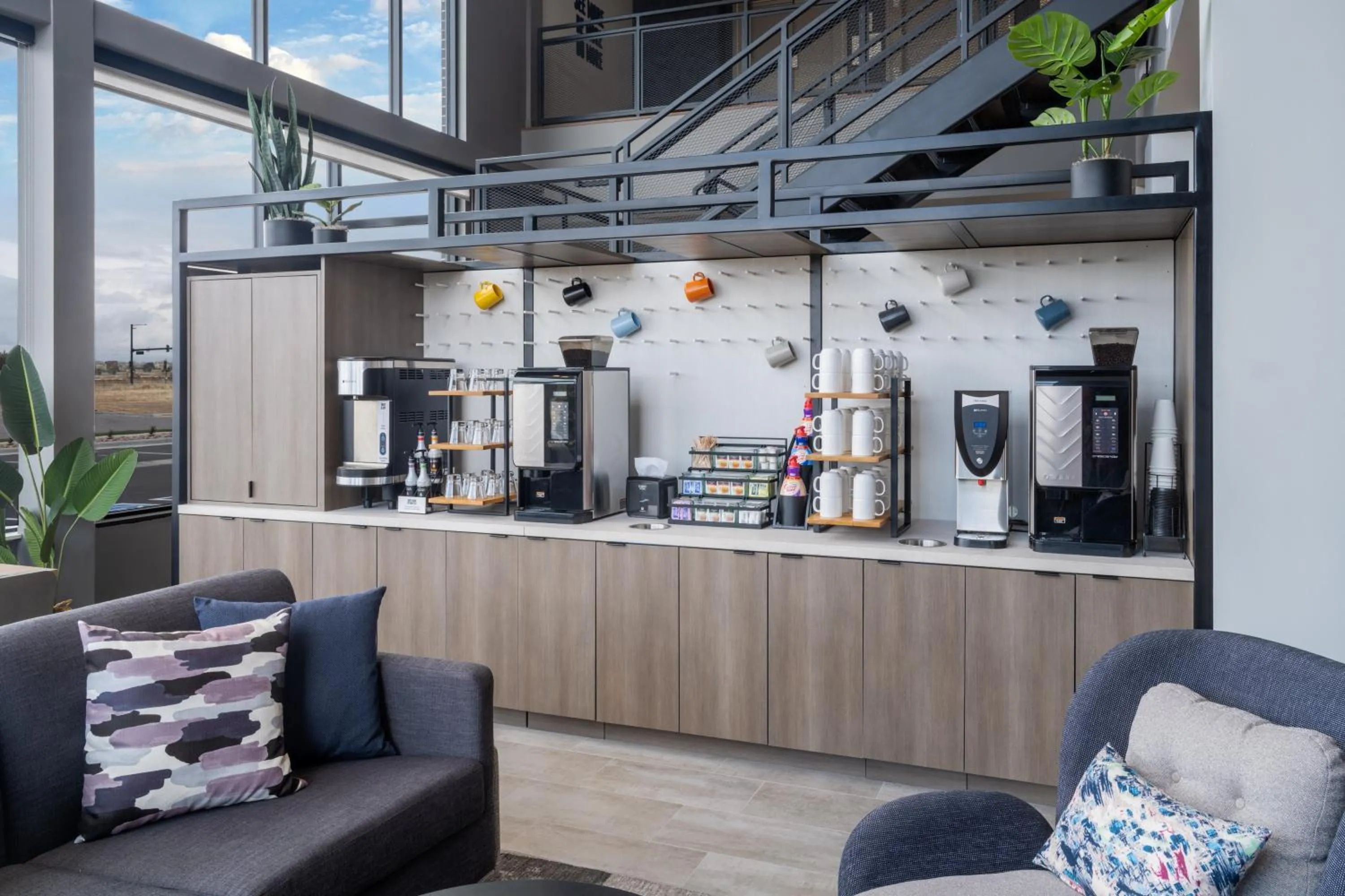 Lounge or bar in Atwell Suites - DENVER AIRPORT TOWER ROAD by IHG