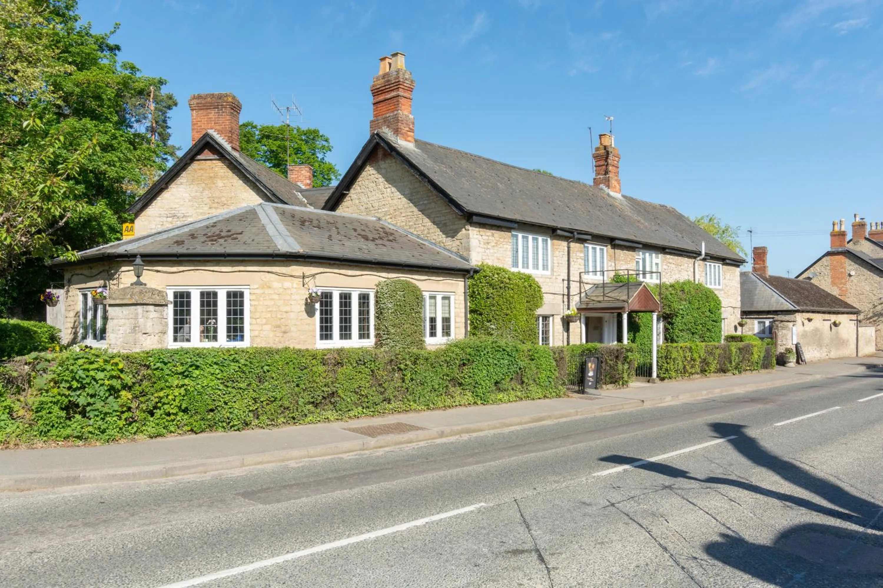 Property building in Jersey Arms Hotel Bicester