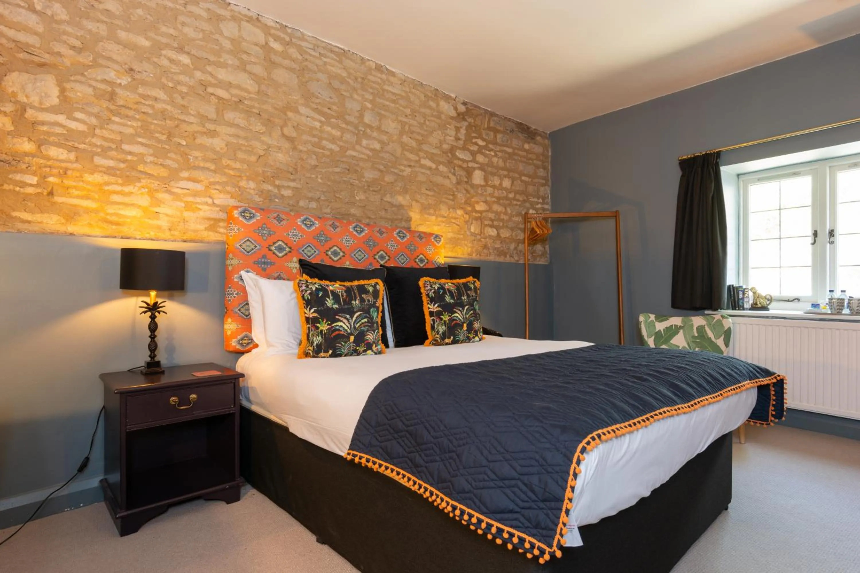 Bed in Jersey Arms Hotel Bicester