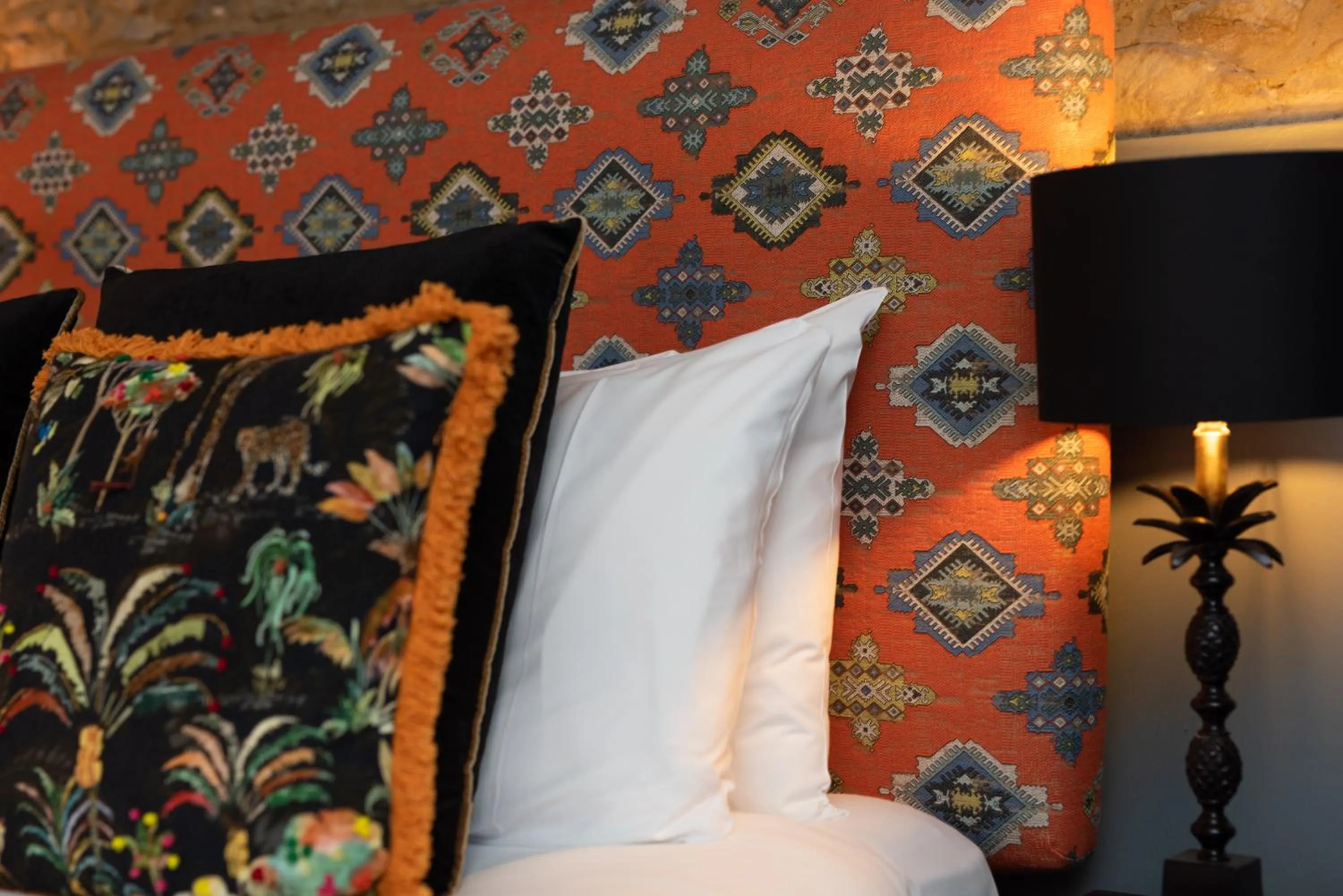 Bed in Jersey Arms Hotel Bicester