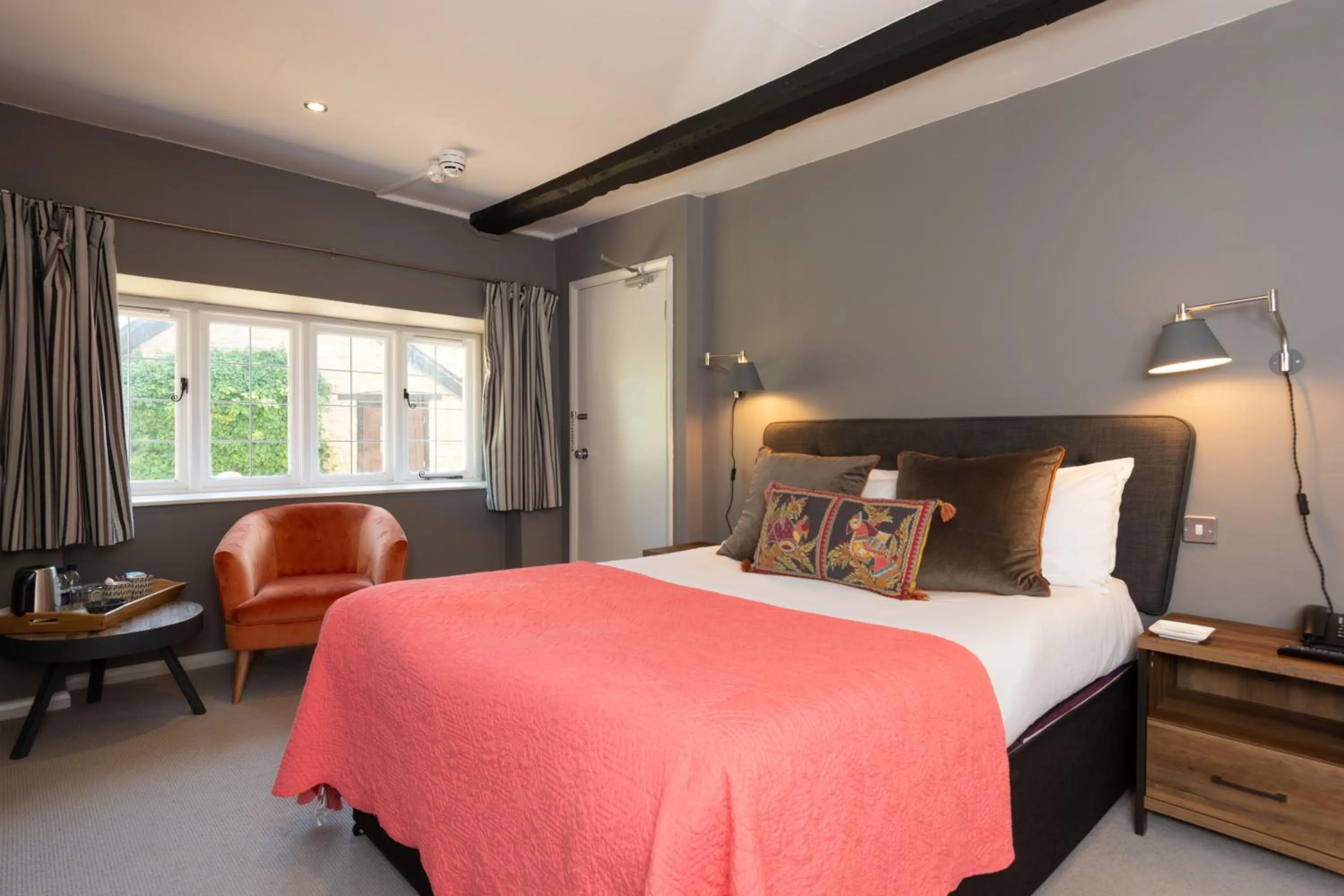 Bedroom in Jersey Arms Hotel Bicester