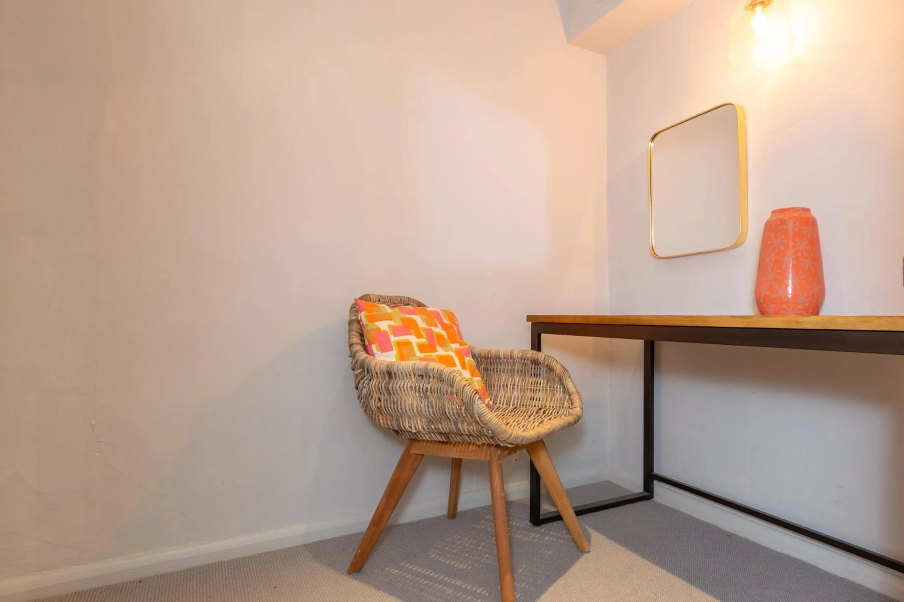 Seating area in Jersey Arms Hotel Bicester