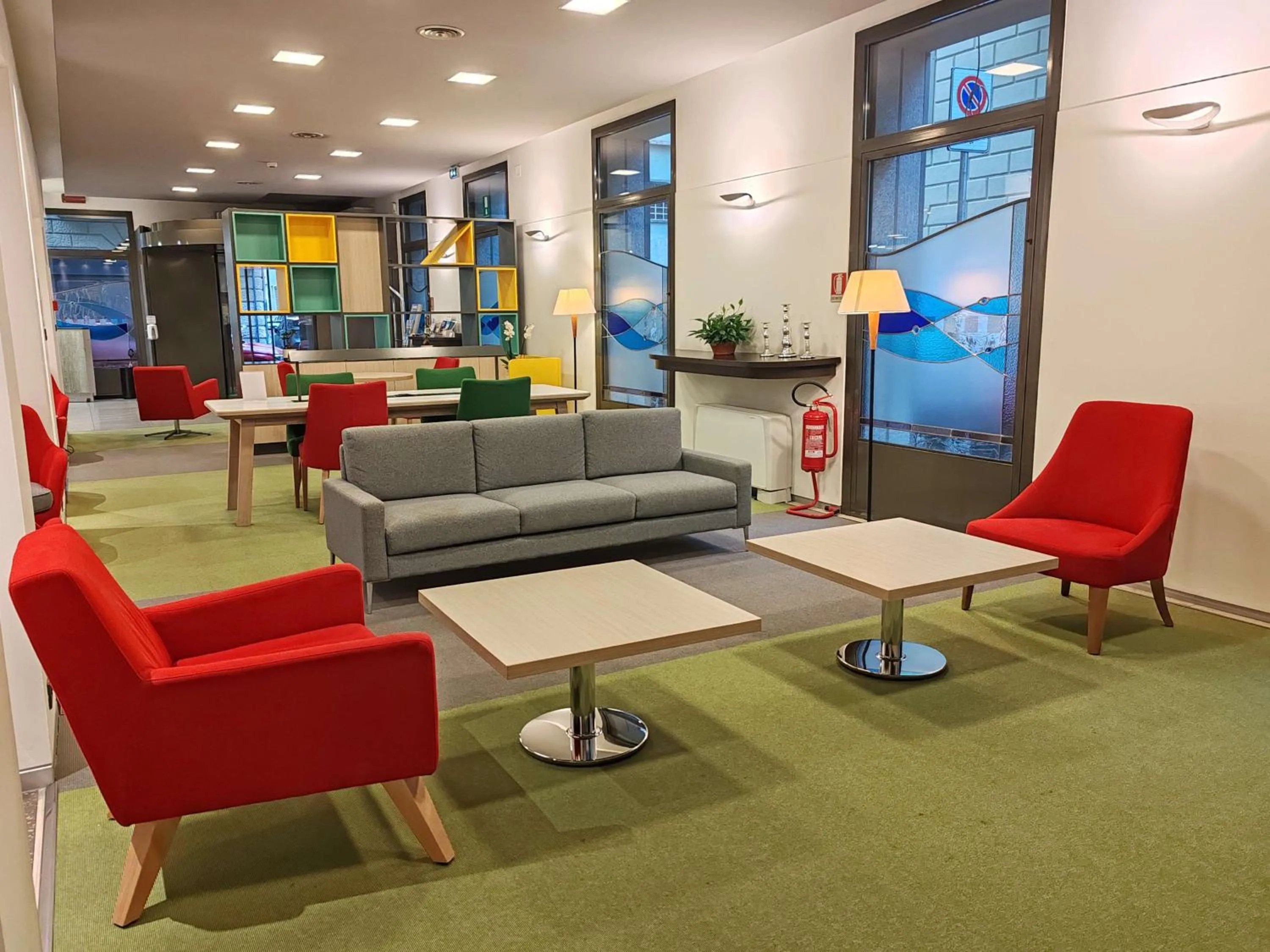 Lobby or reception in Sure Hotel by Best Western Turin City Centre