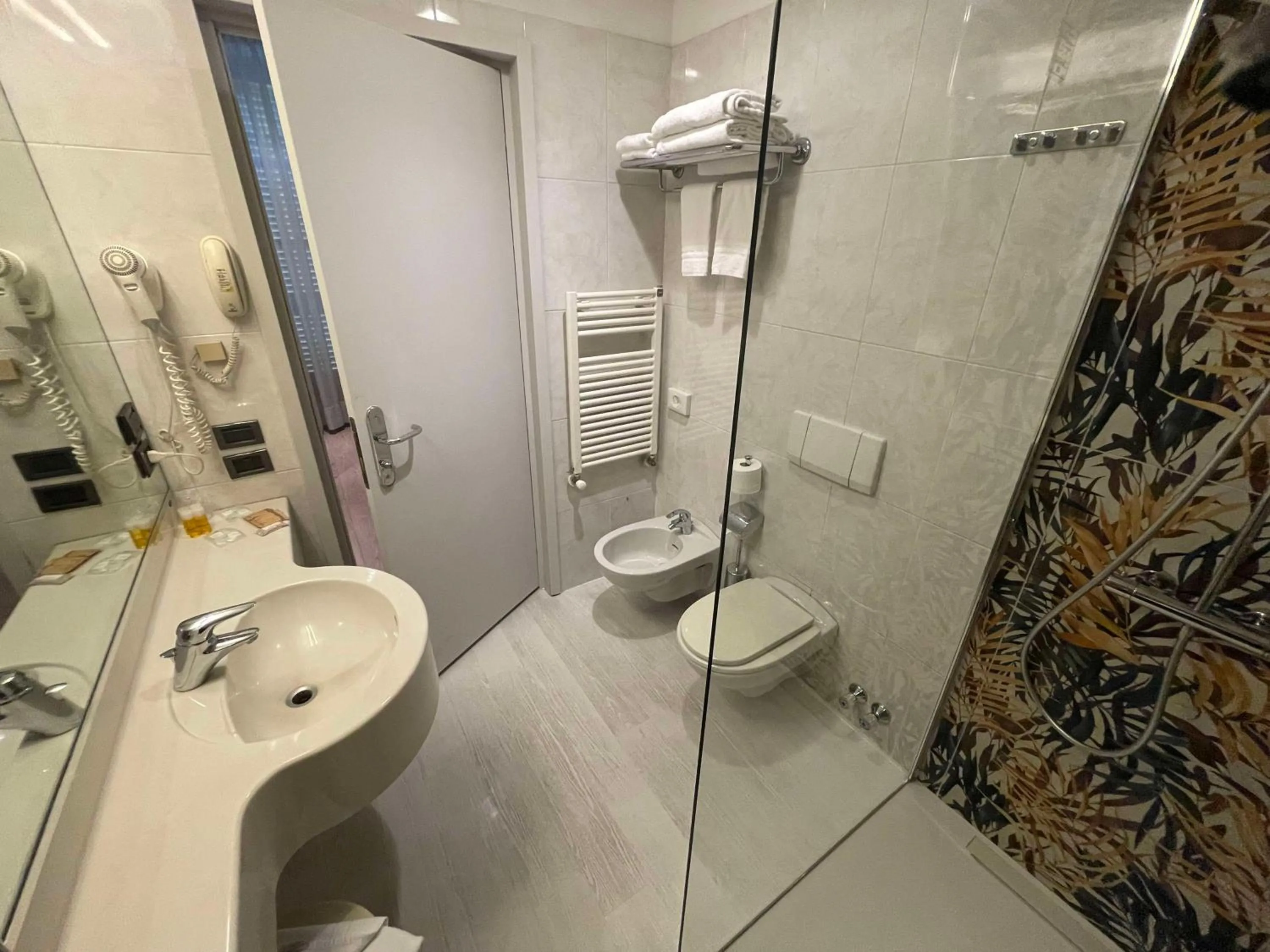 Bathroom in Sure Hotel by Best Western Turin City Centre