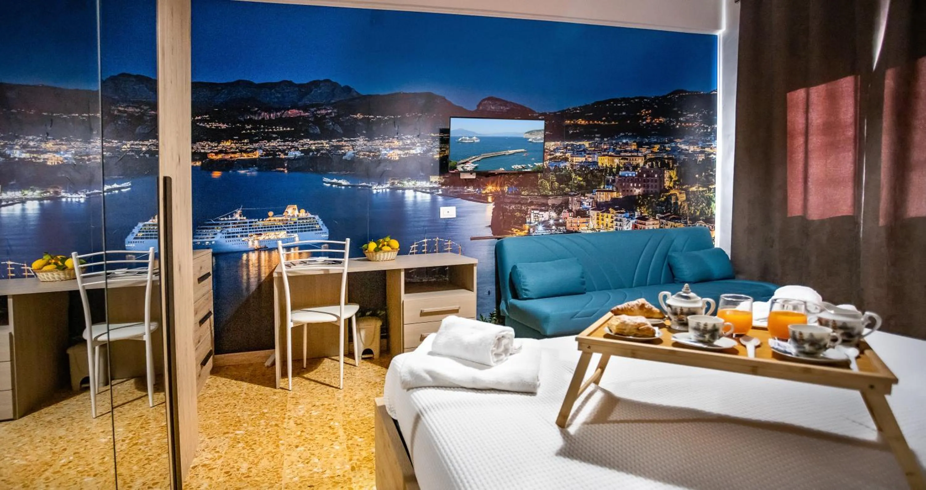 Sorrento Mahal Kita Lovely 6-Bed in Sorrento