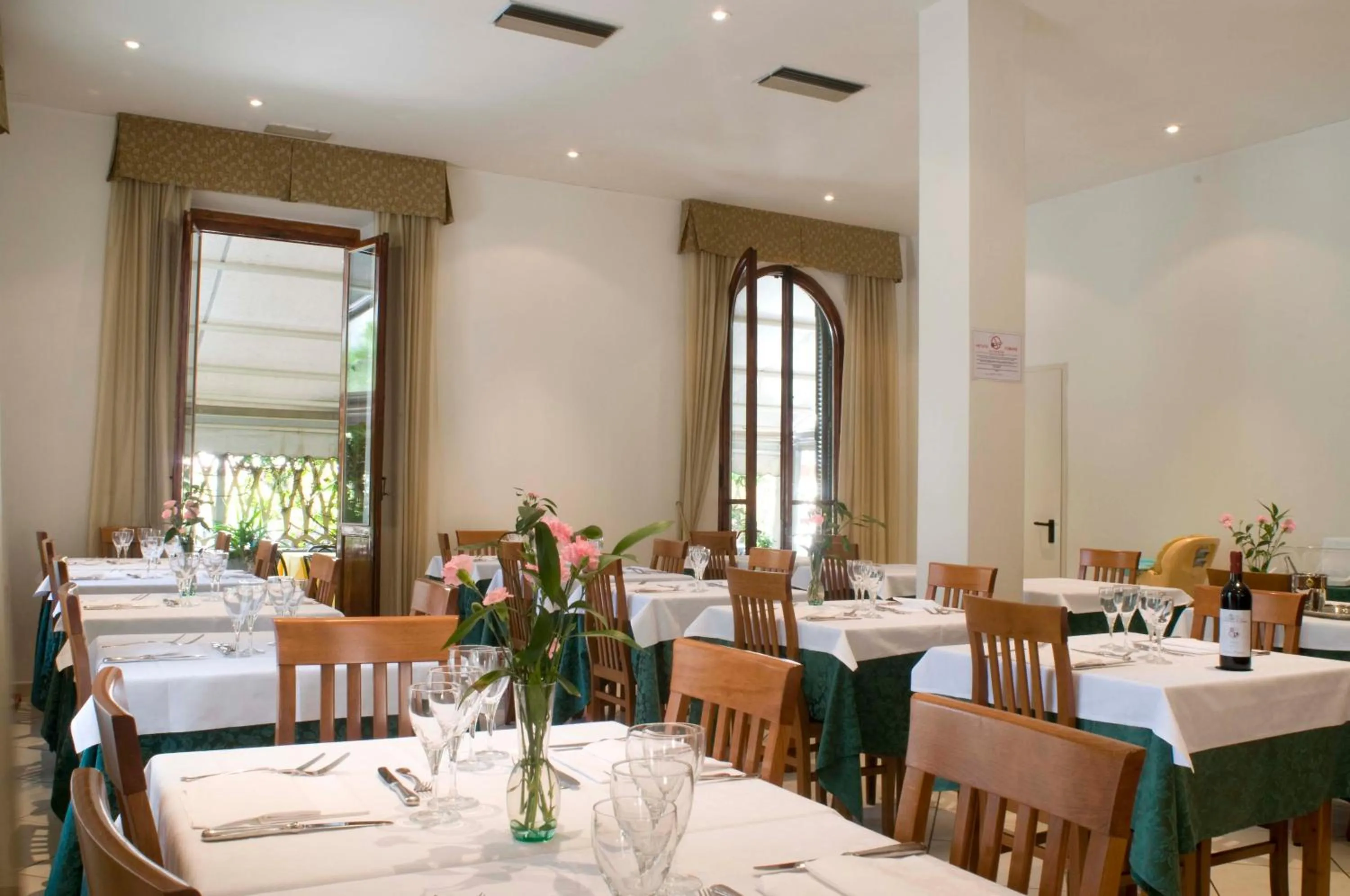 Restaurant/places to eat in Hotel Vittoria