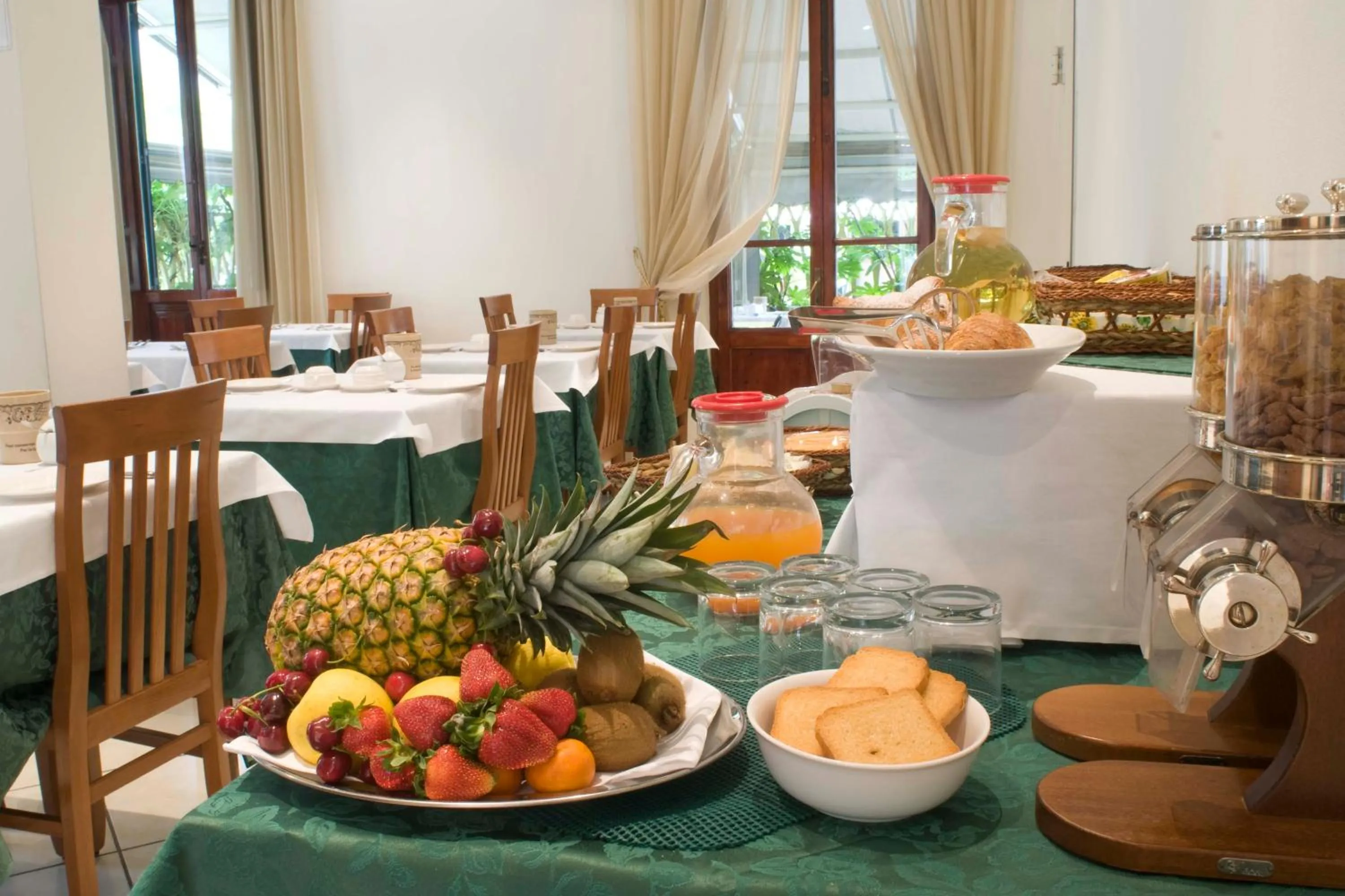 Restaurant/places to eat in Hotel Vittoria