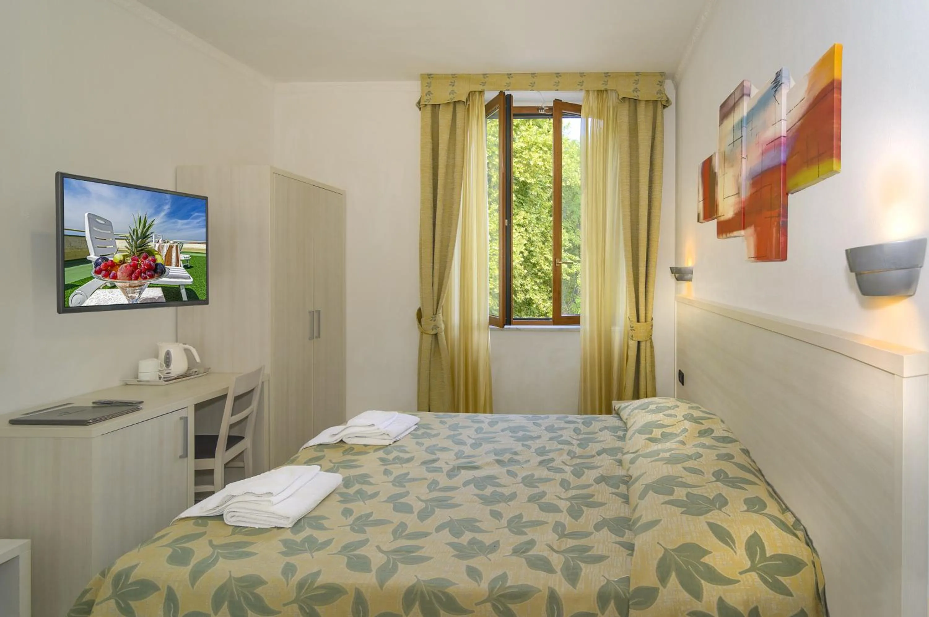 Bedroom, Bed in Hotel Vittoria