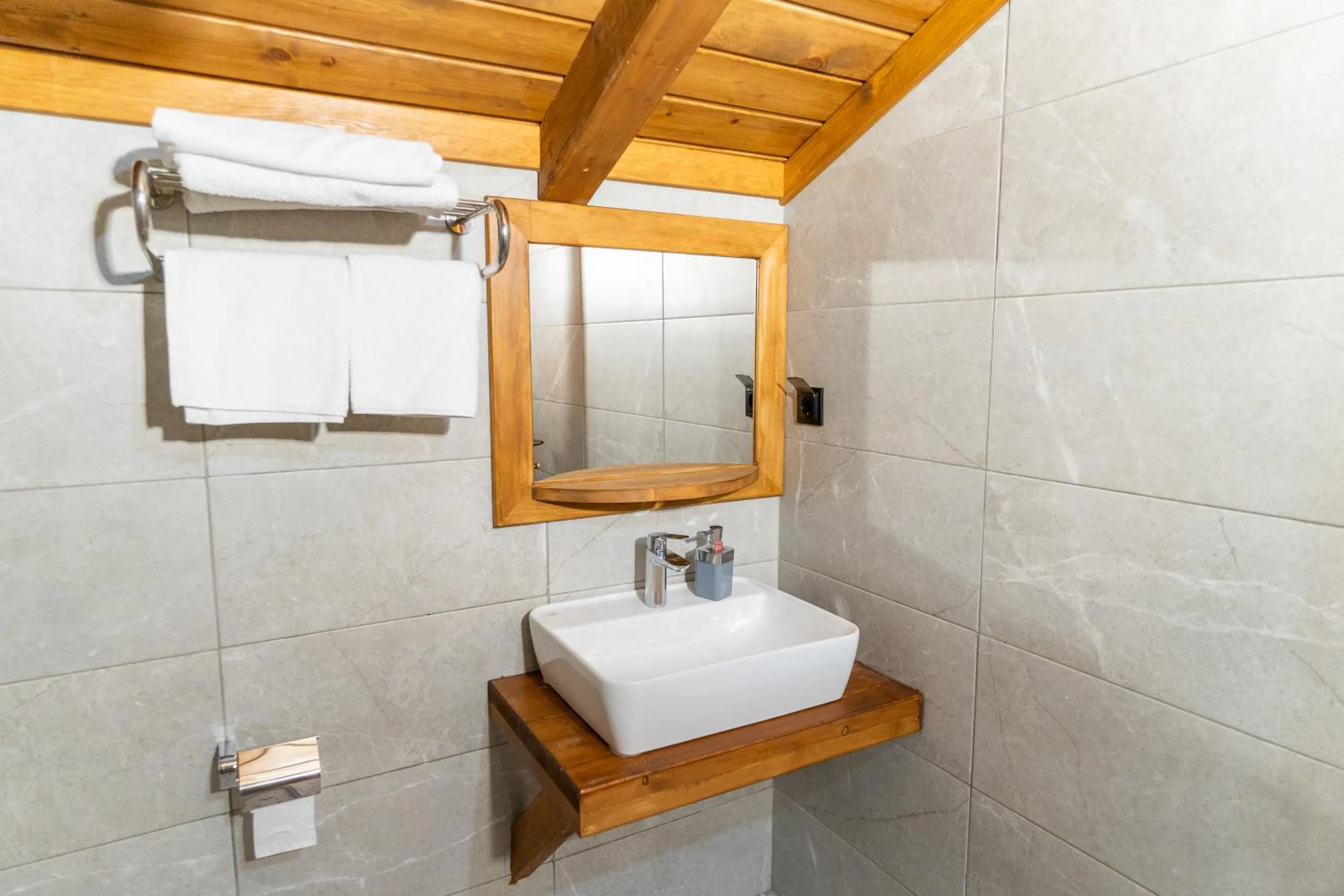 Bathroom in Maison Green Hill Hobbit Villas & Boutique Hotel