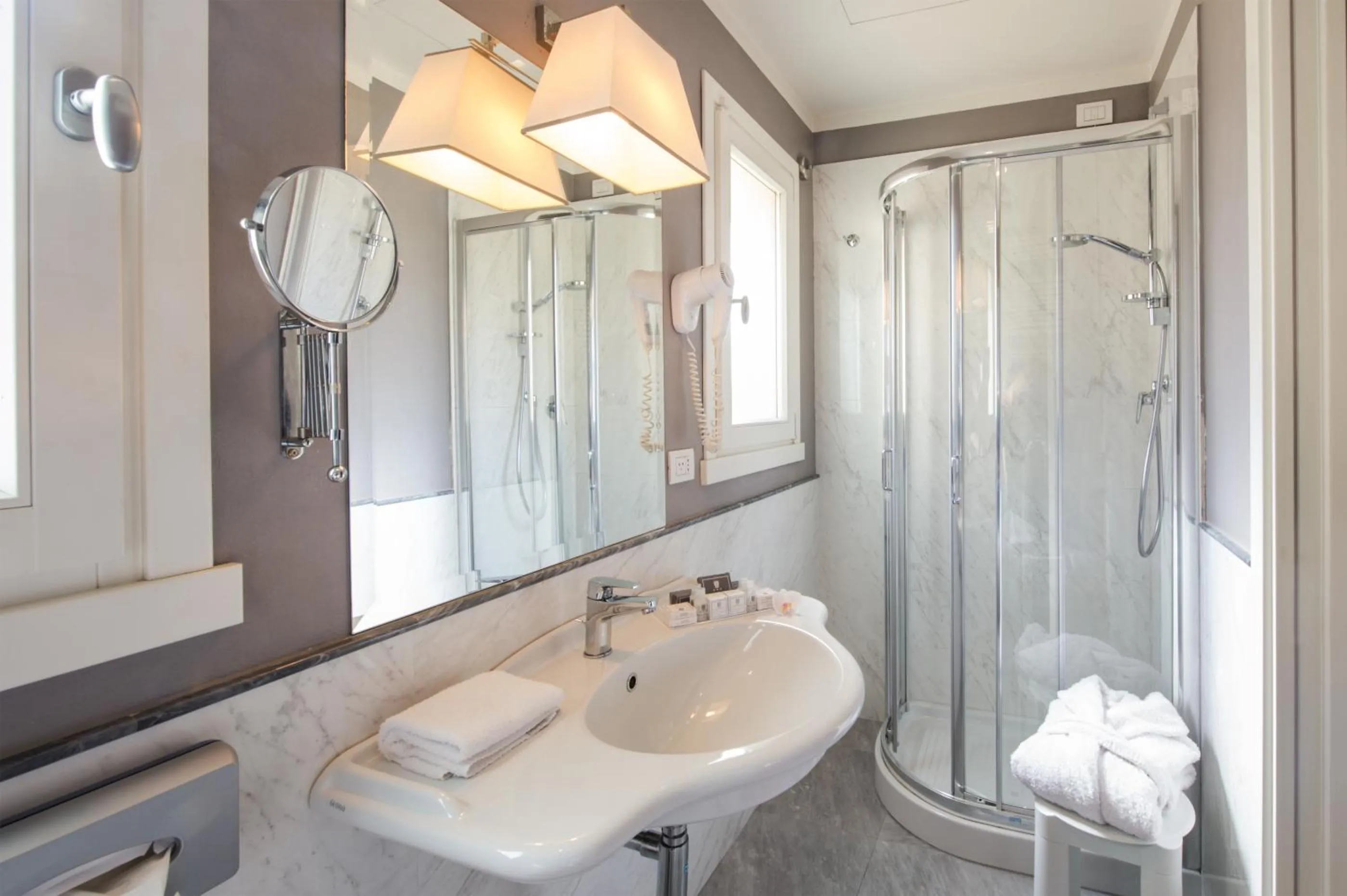 Bathroom in Hotel Rapallo