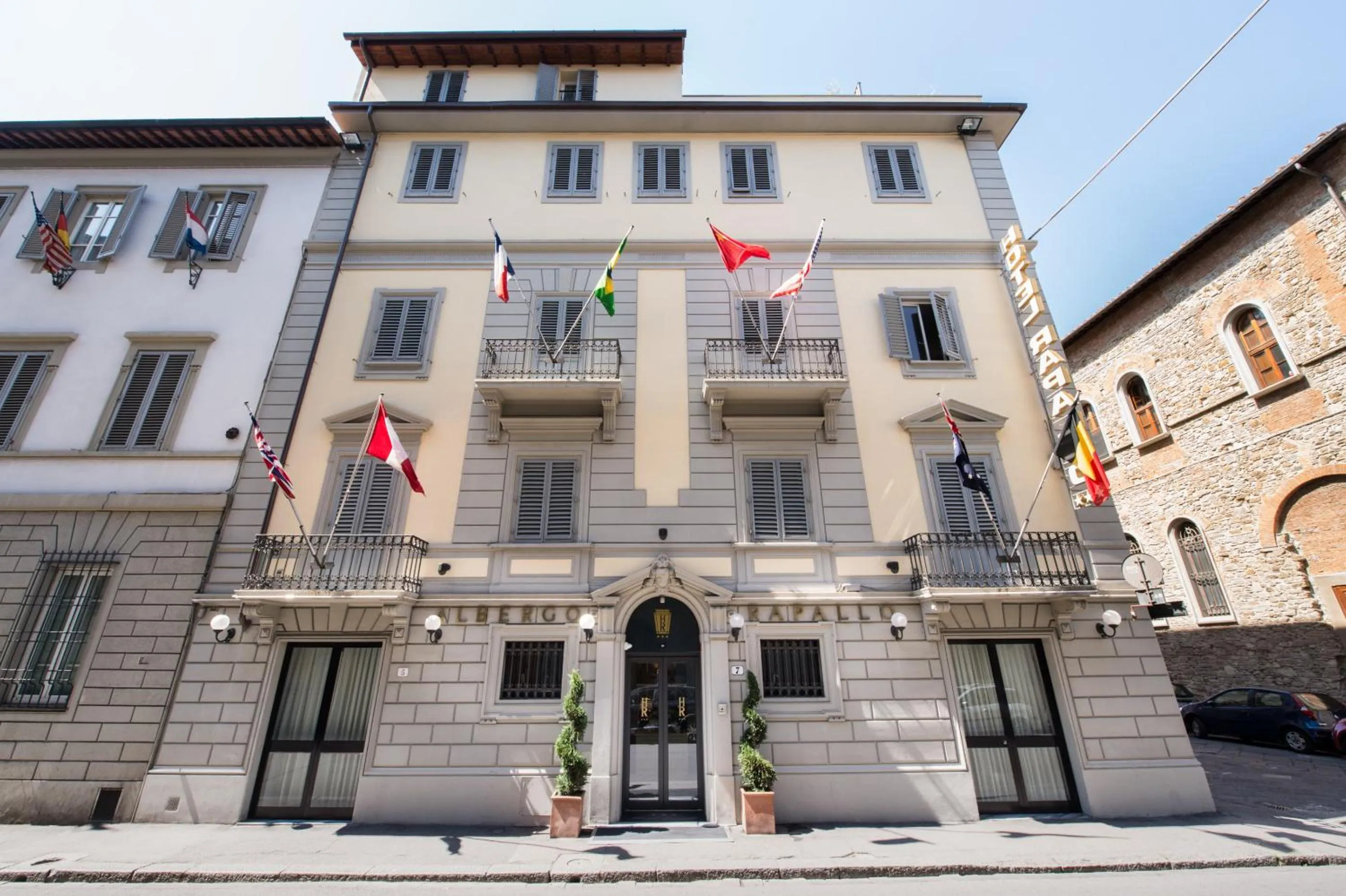Facade/entrance in Hotel Rapallo