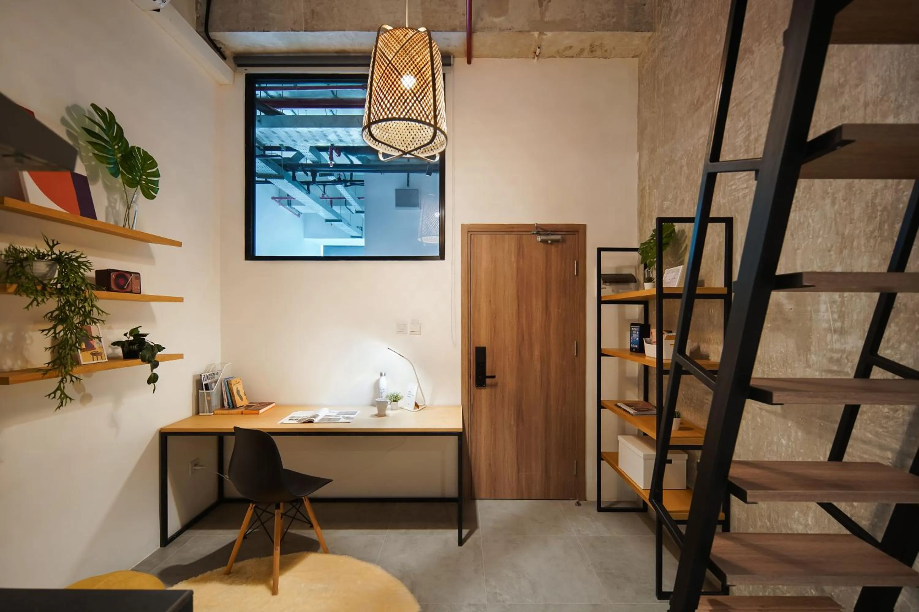 Seating area in Cove Hillcrest