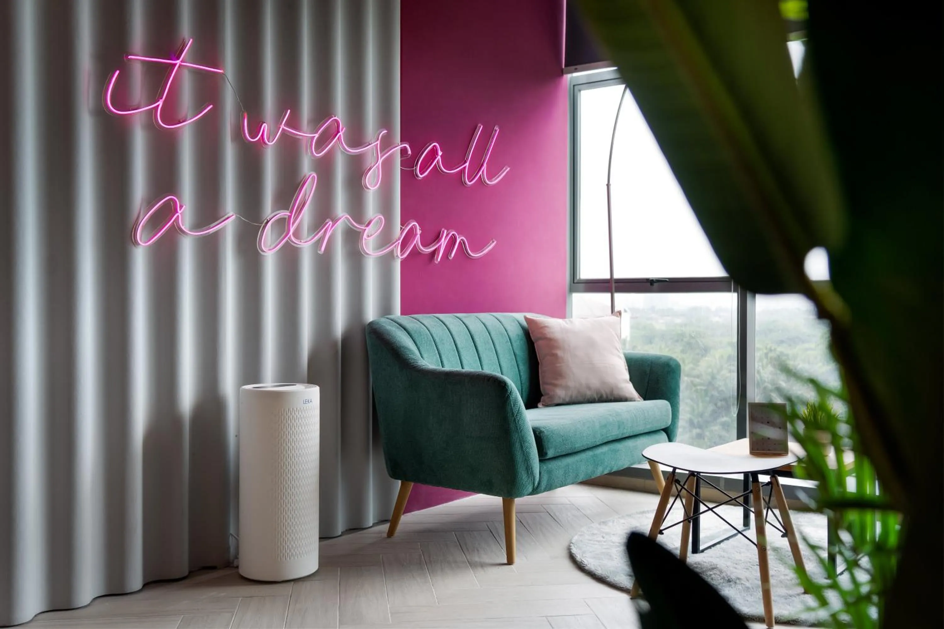 Seating area in Cove Hillcrest