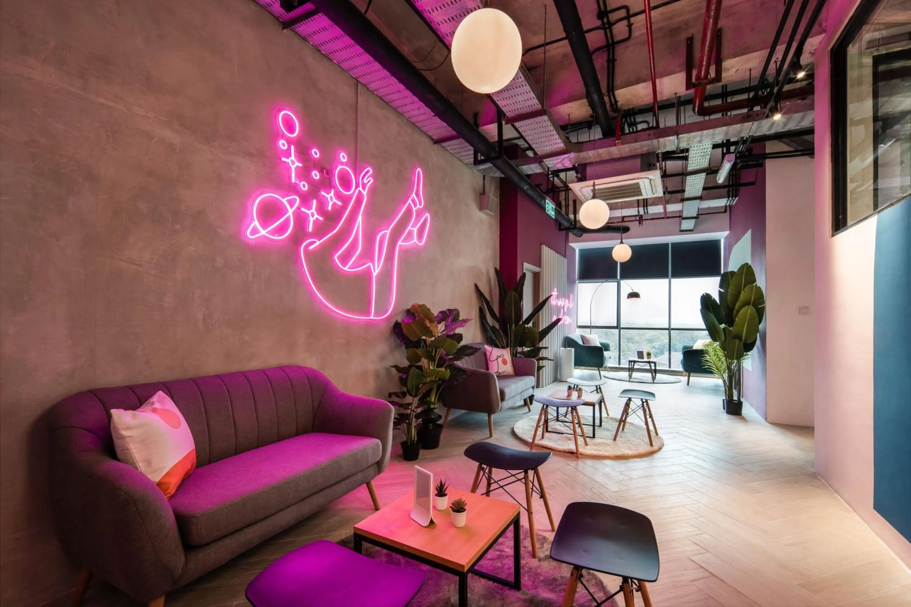 Lounge or bar in Cove Hillcrest