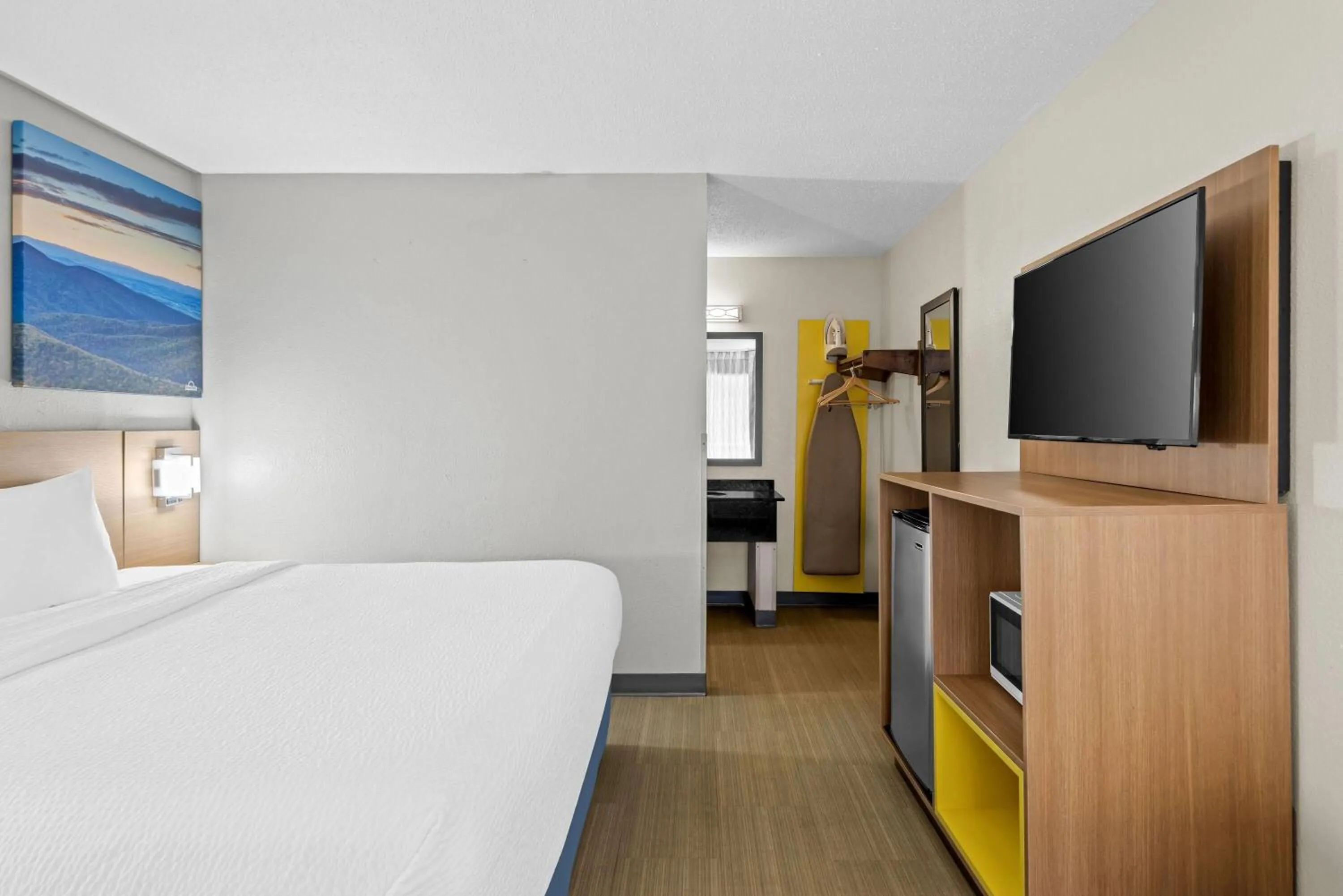 Bed in Days Inn by Wyndham Chattanooga/Hamilton Place