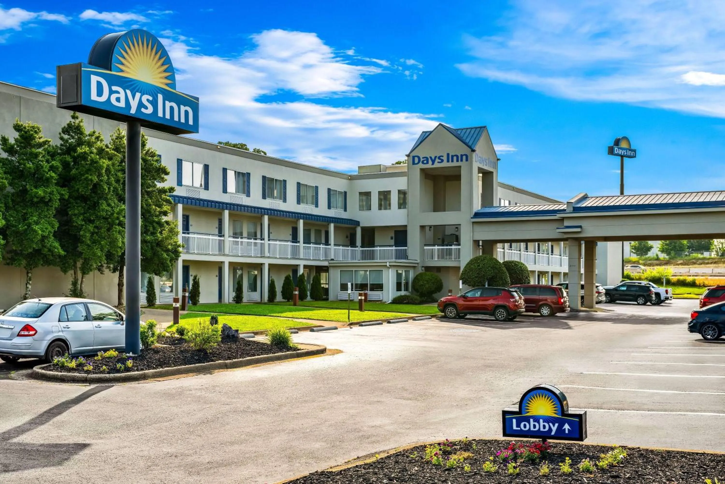 Property building in Days Inn by Wyndham Chattanooga/Hamilton Place