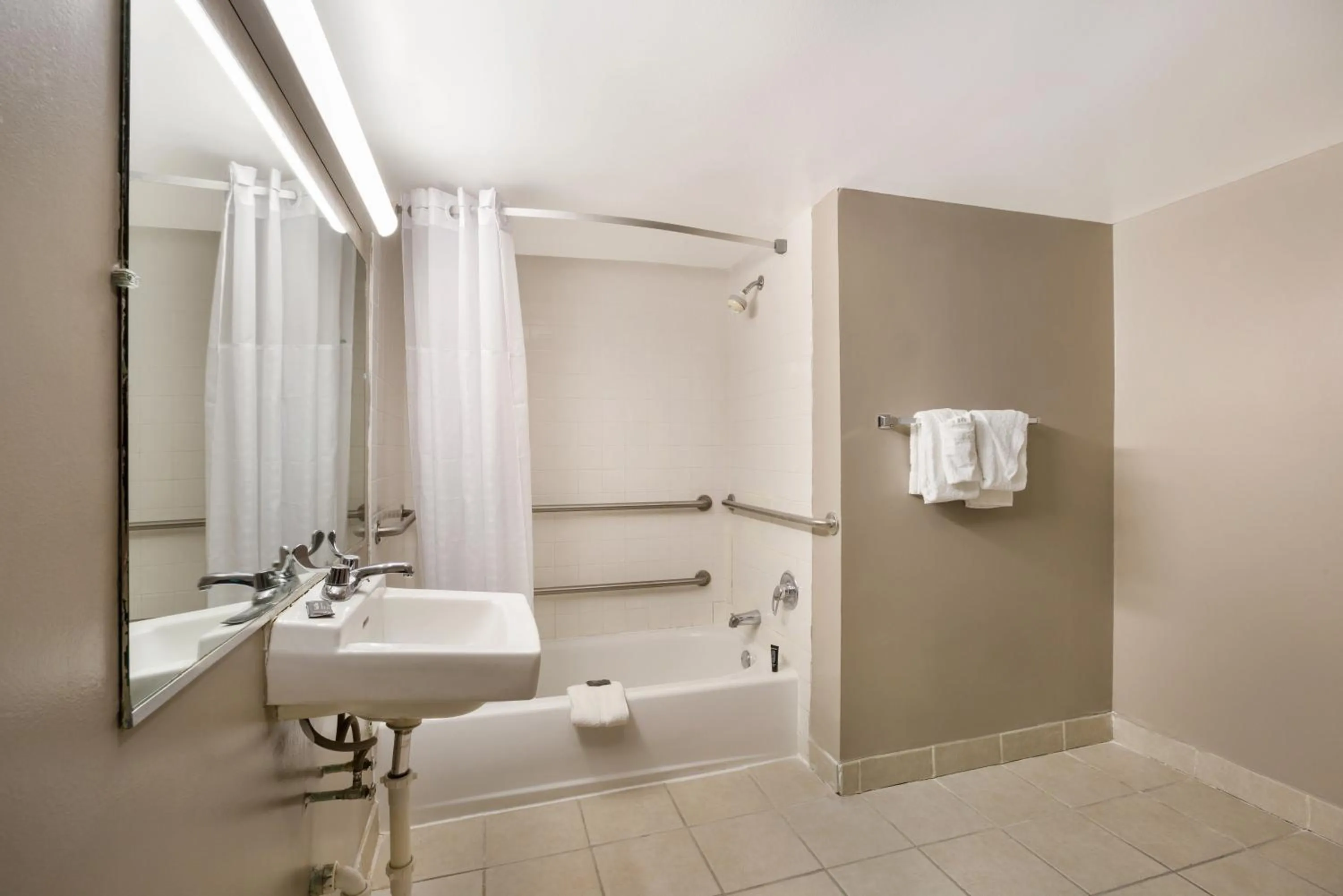 Red Carpet inn Edison