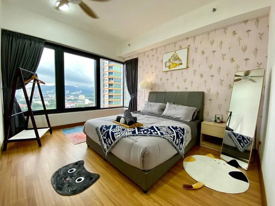 Bed in Tropicana 218 Macalister Sea & City View by stayCATion Homestay