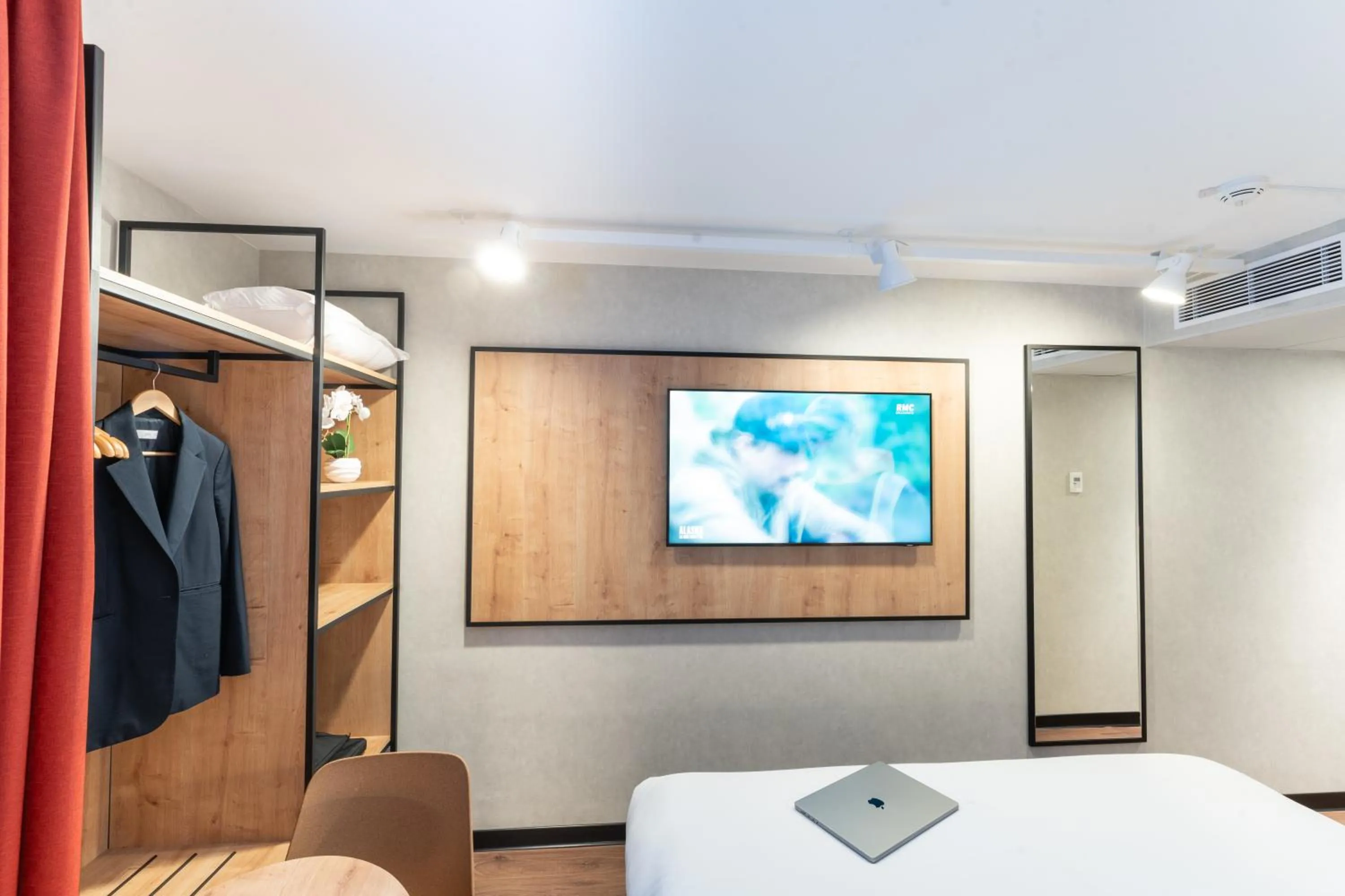 Bedroom, Bed in ibis Paris Nord Porte de Saint Ouen