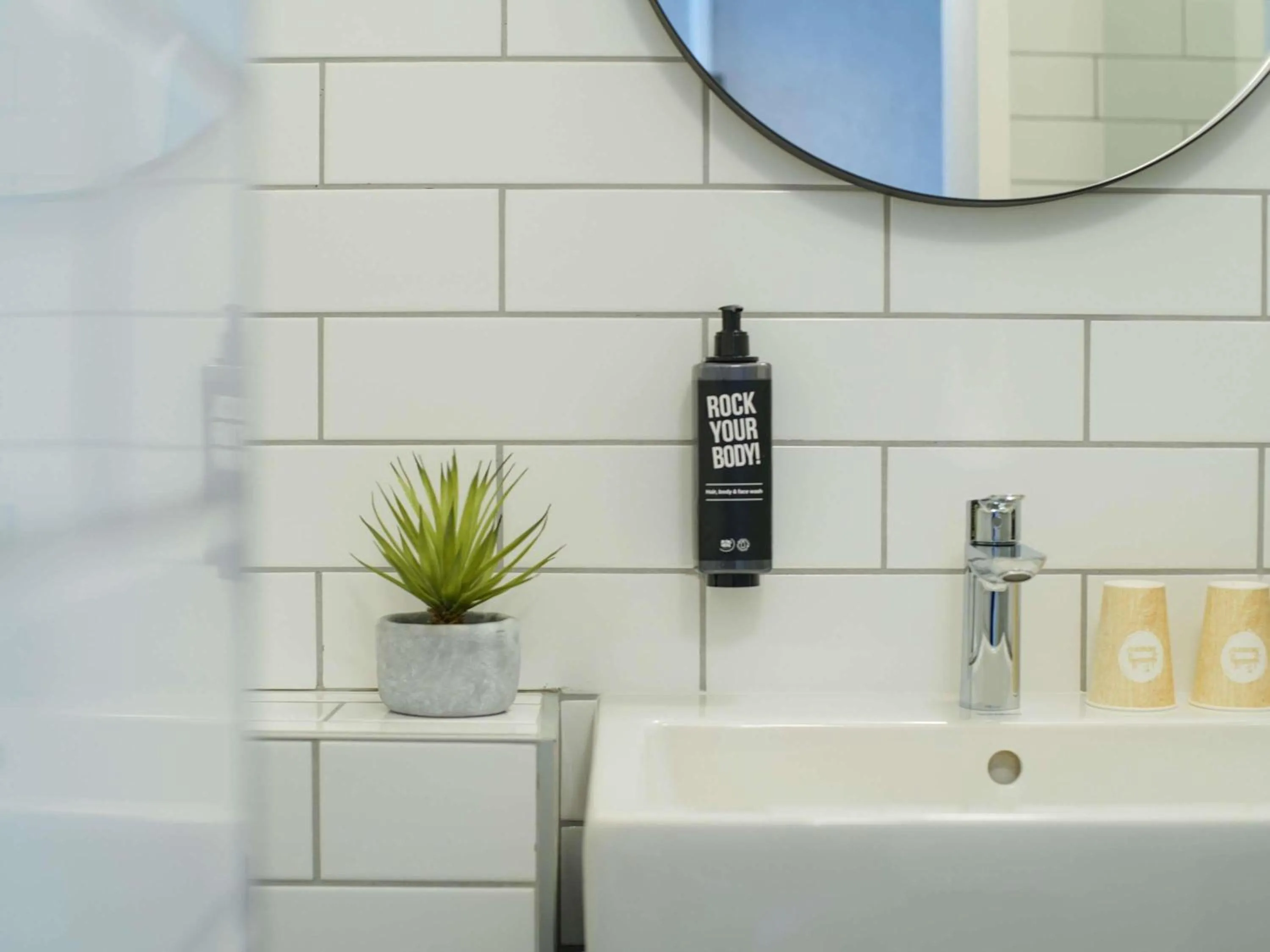 Bedroom in ibis Paris Nord Porte de Saint Ouen