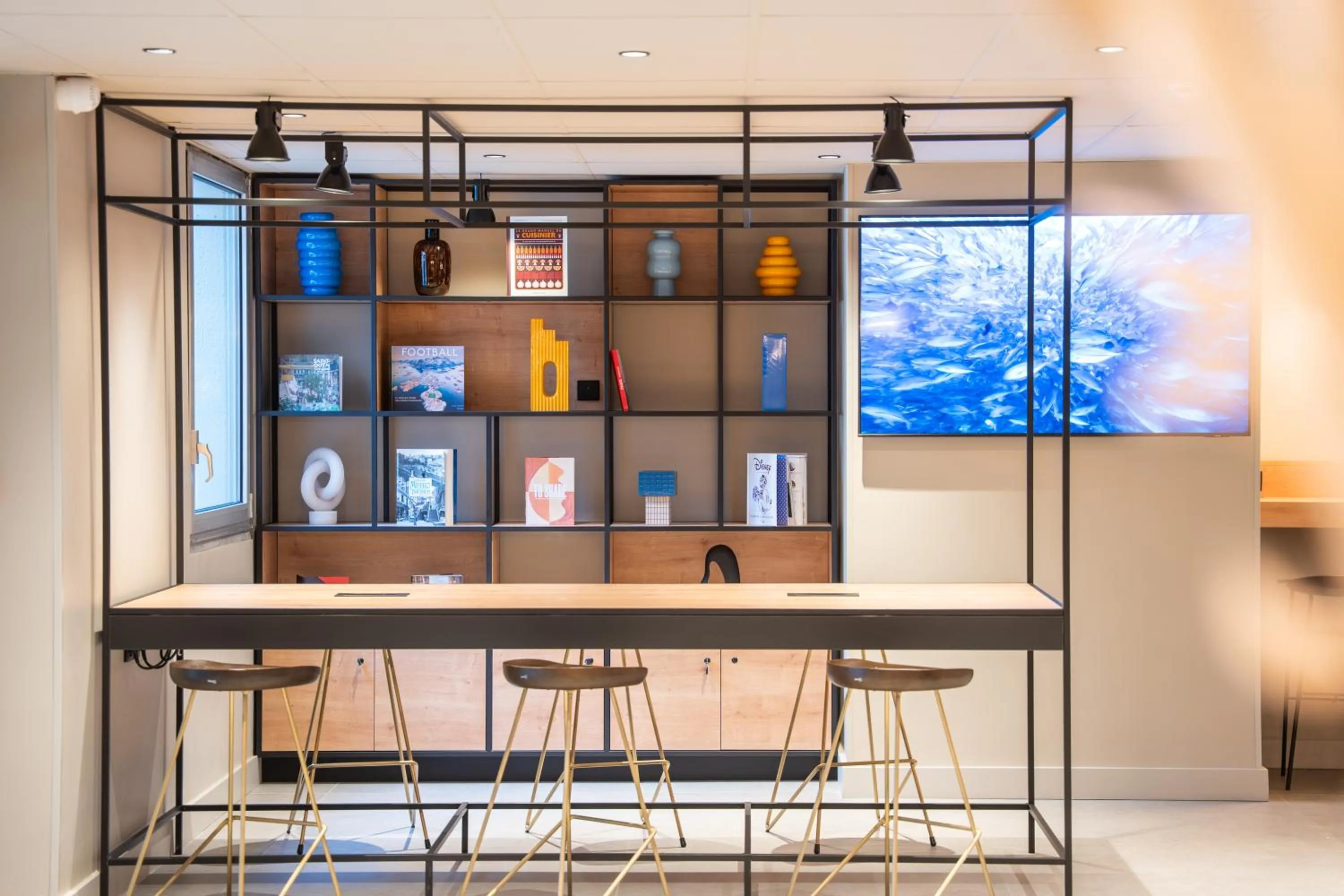 Seating area in ibis Paris Nord Porte de Saint Ouen