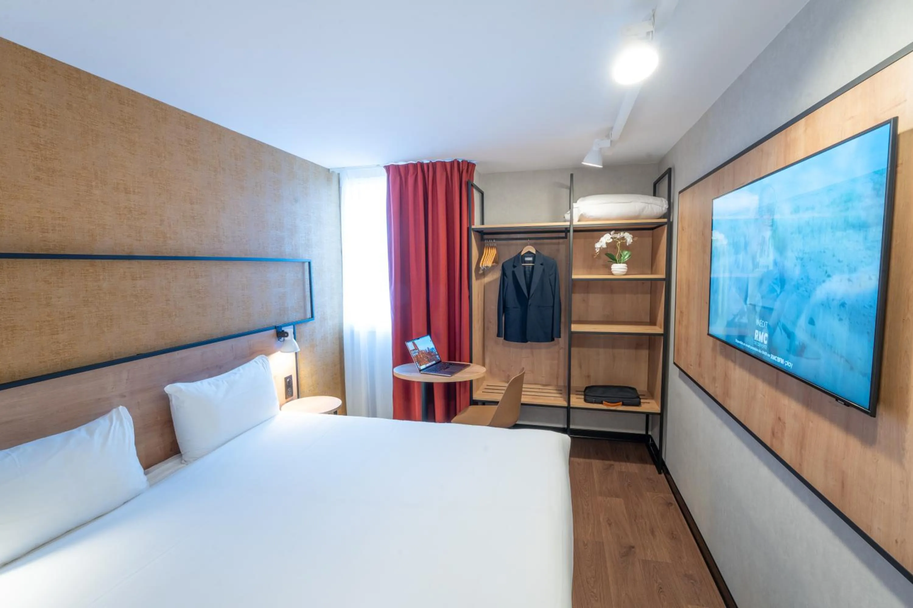 Bedroom, Bed in ibis Paris Nord Porte de Saint Ouen