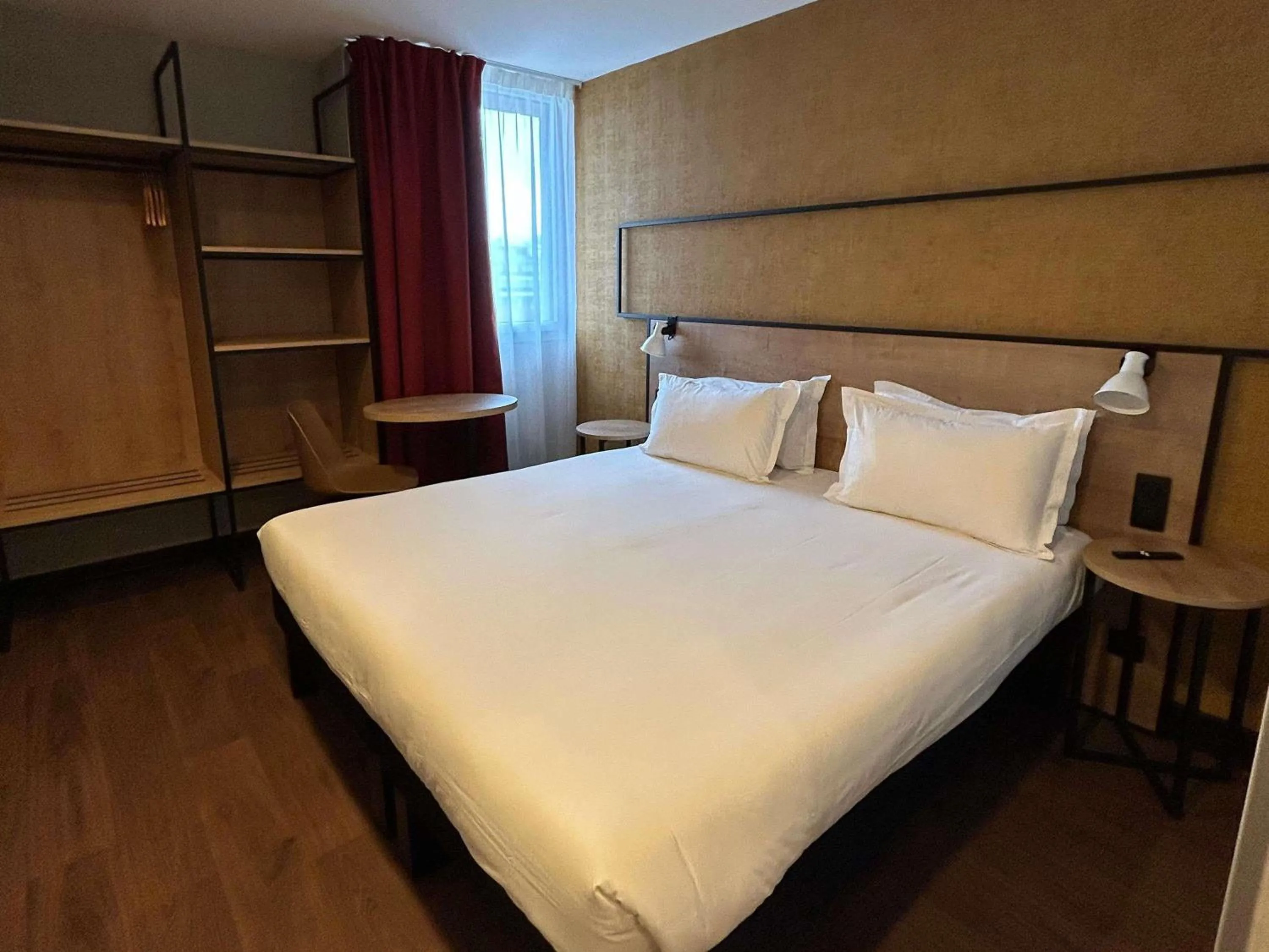 Bedroom, Bed in ibis Paris Nord Porte de Saint Ouen