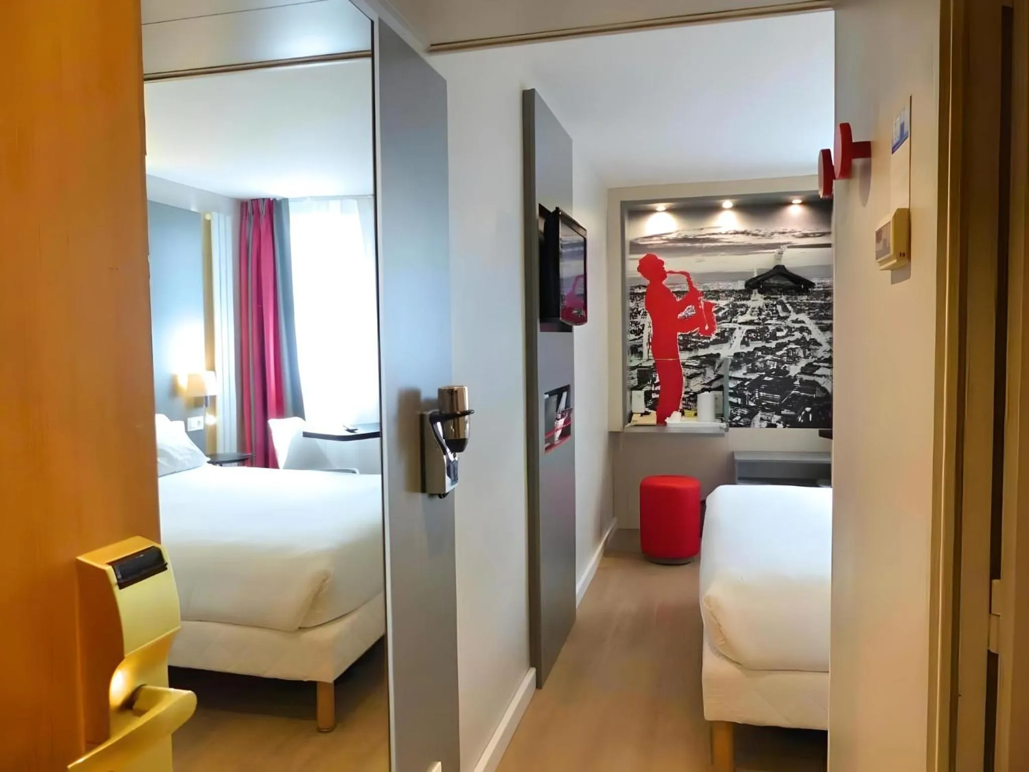 Bed in Hotel Inn Paris Nord Porte de Saint Ouen