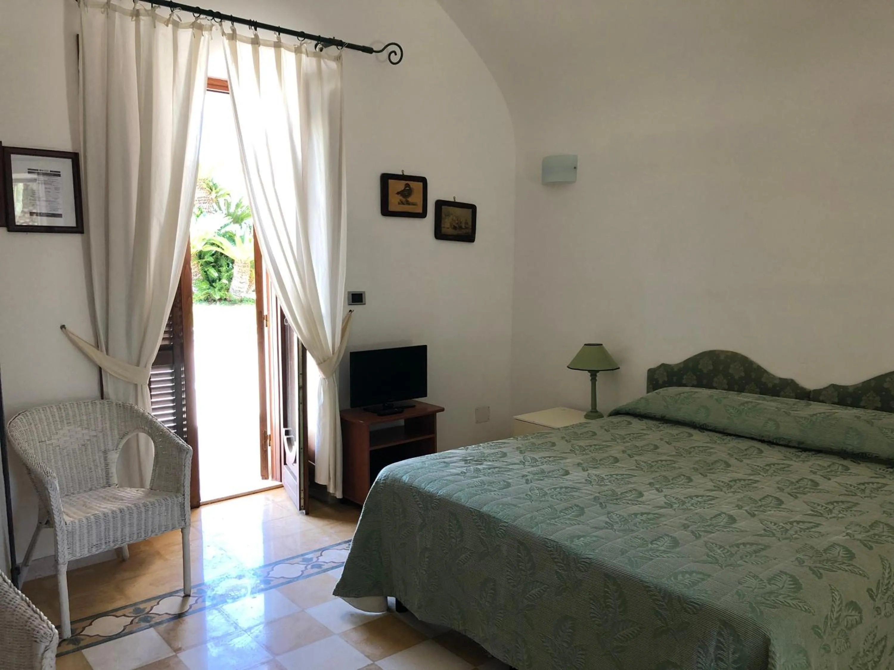 Bedroom in Hotel Masseria Tutosa