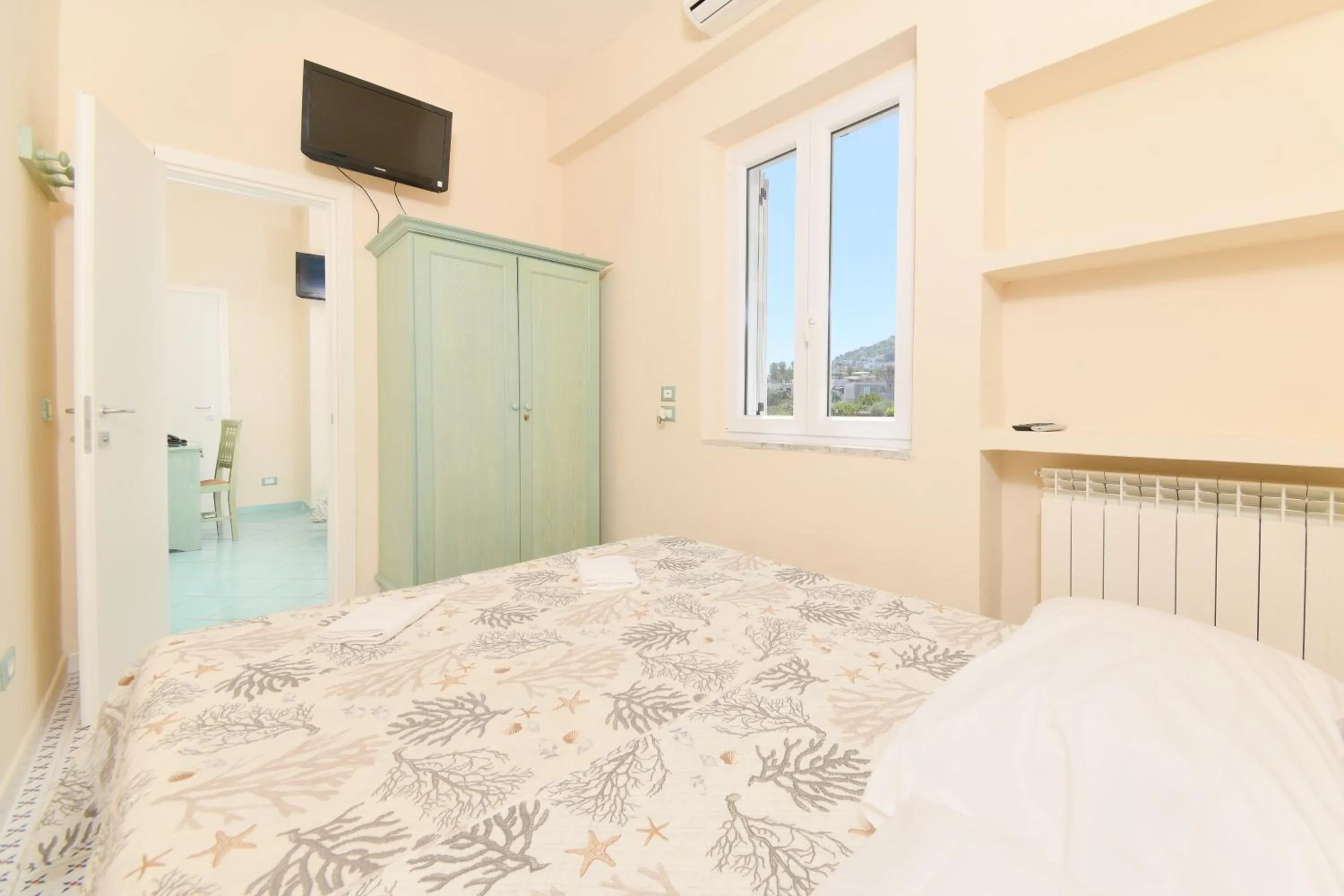 Photo of the whole room, Bed in Albergo Atlantic