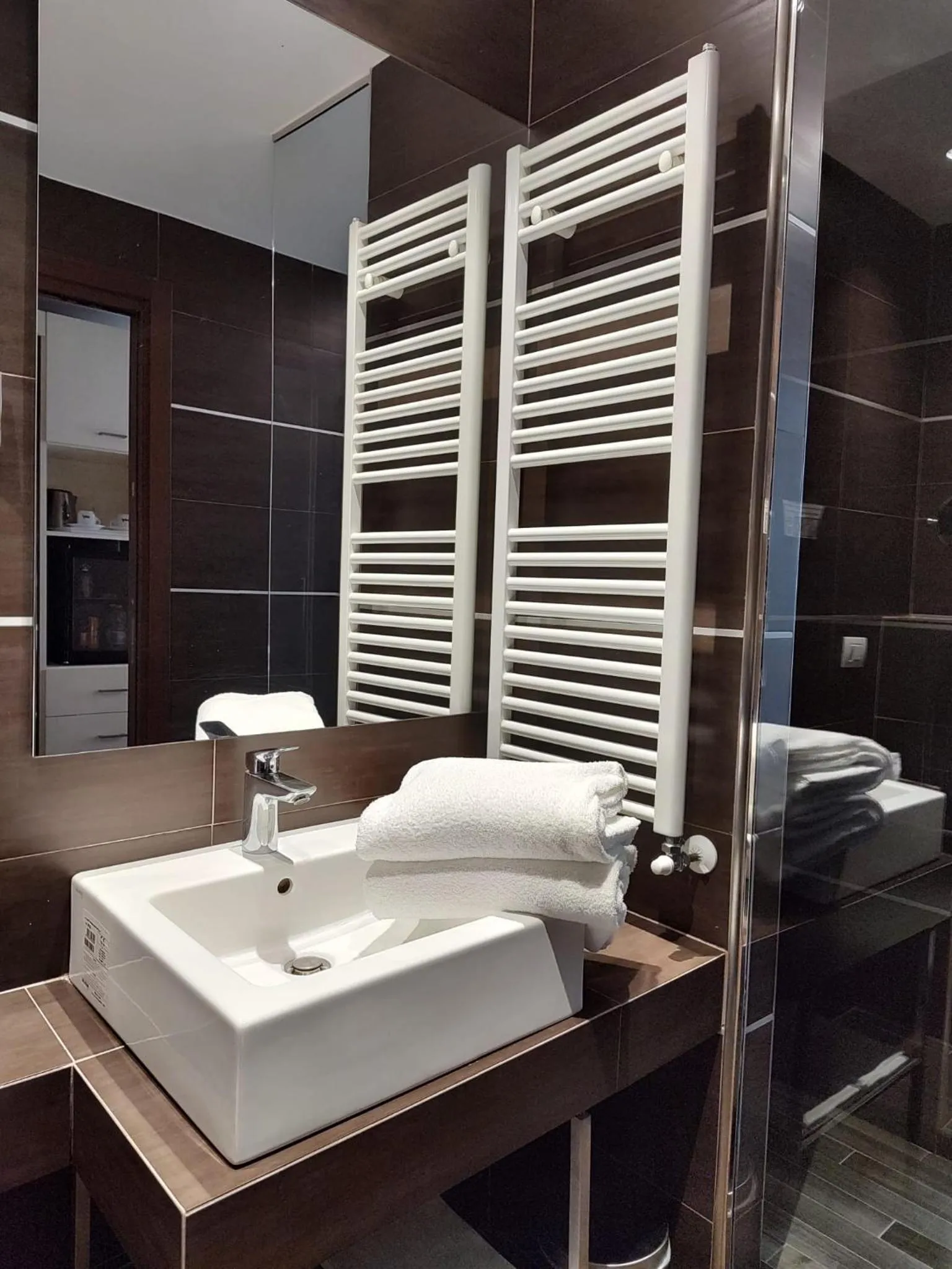 Shower in Hotel Datini