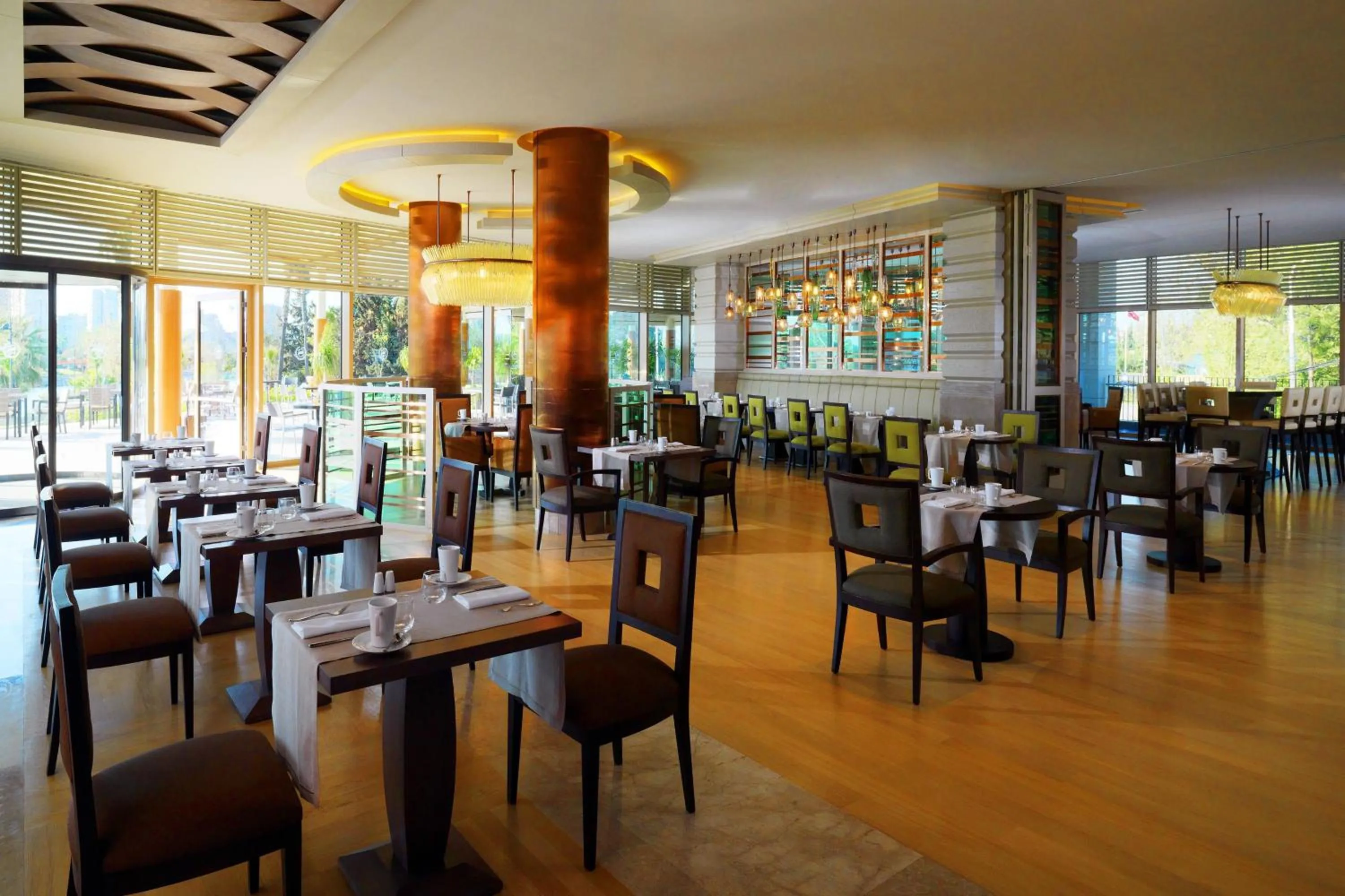 Restaurant/places to eat in Sheraton Grand Adana