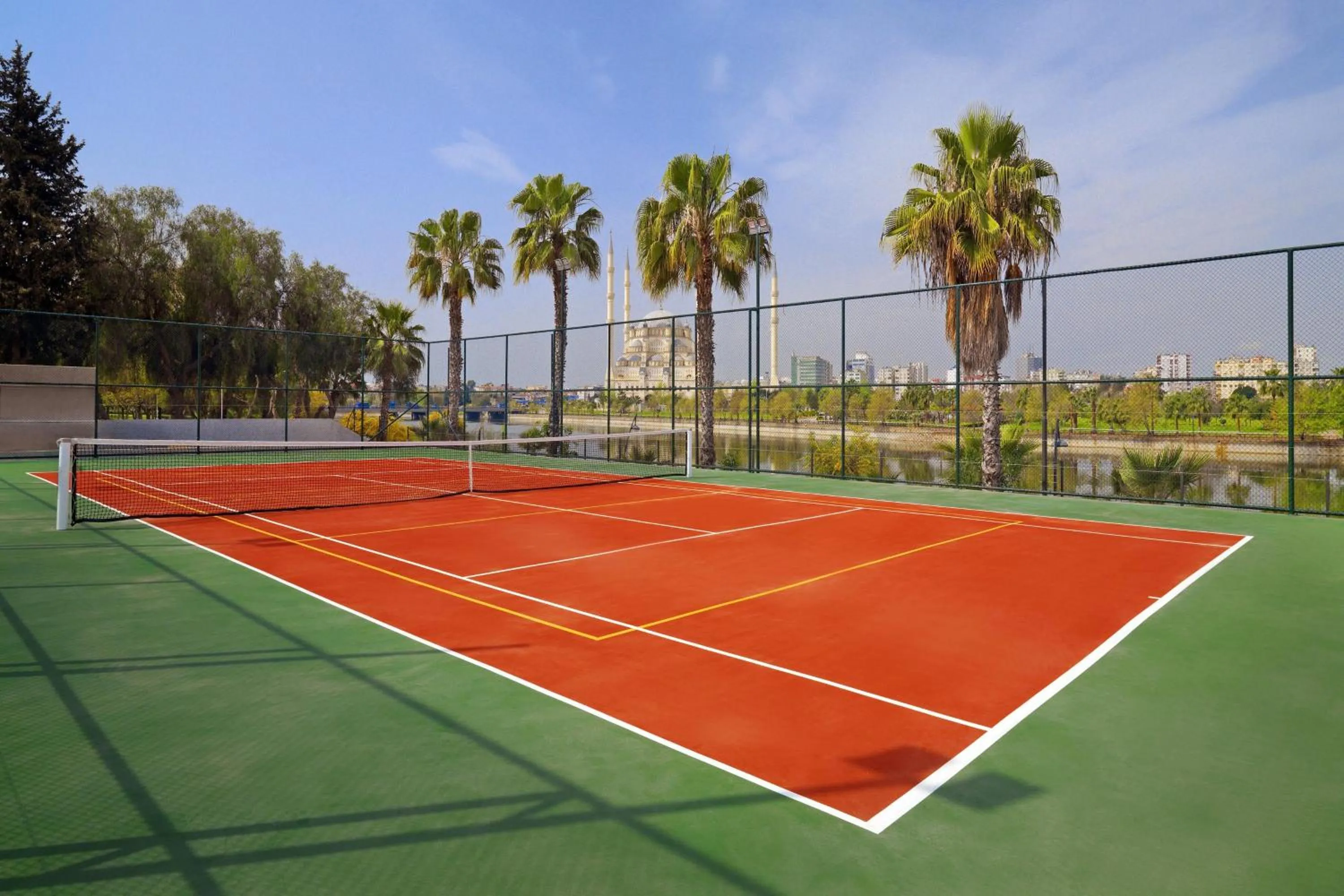 Tennis court in Sheraton Grand Adana